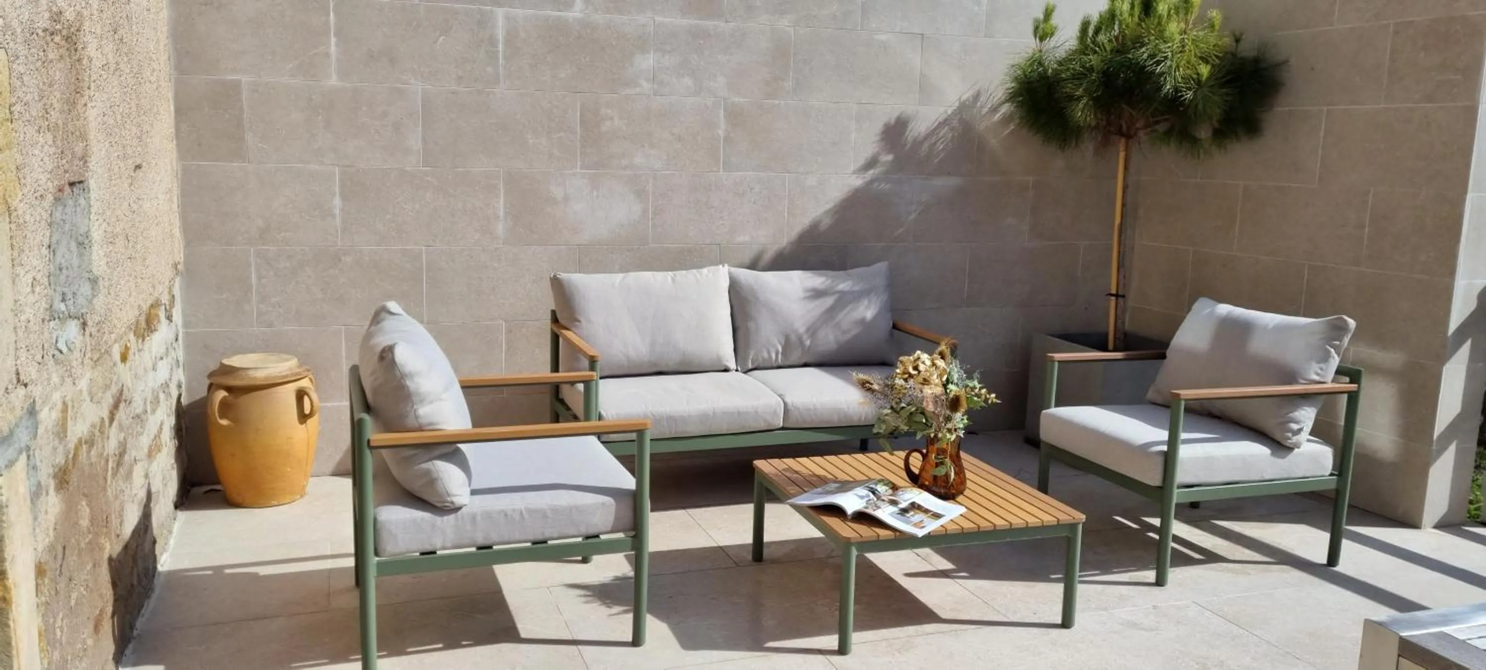 Patio in Moulin Renaudiots - Escapade Luxe Refuge cosy & Bourgogne au coin du feu