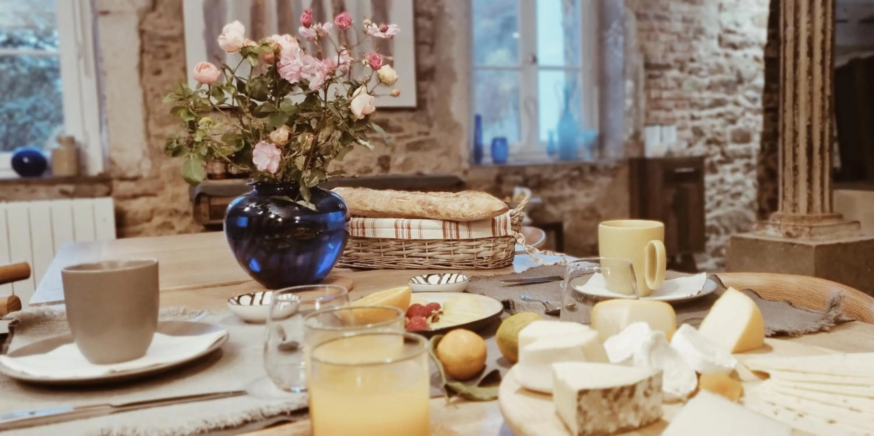 Breakfast in Moulin Renaudiots - Escapade Luxe Refuge cosy & Bourgogne au coin du feu