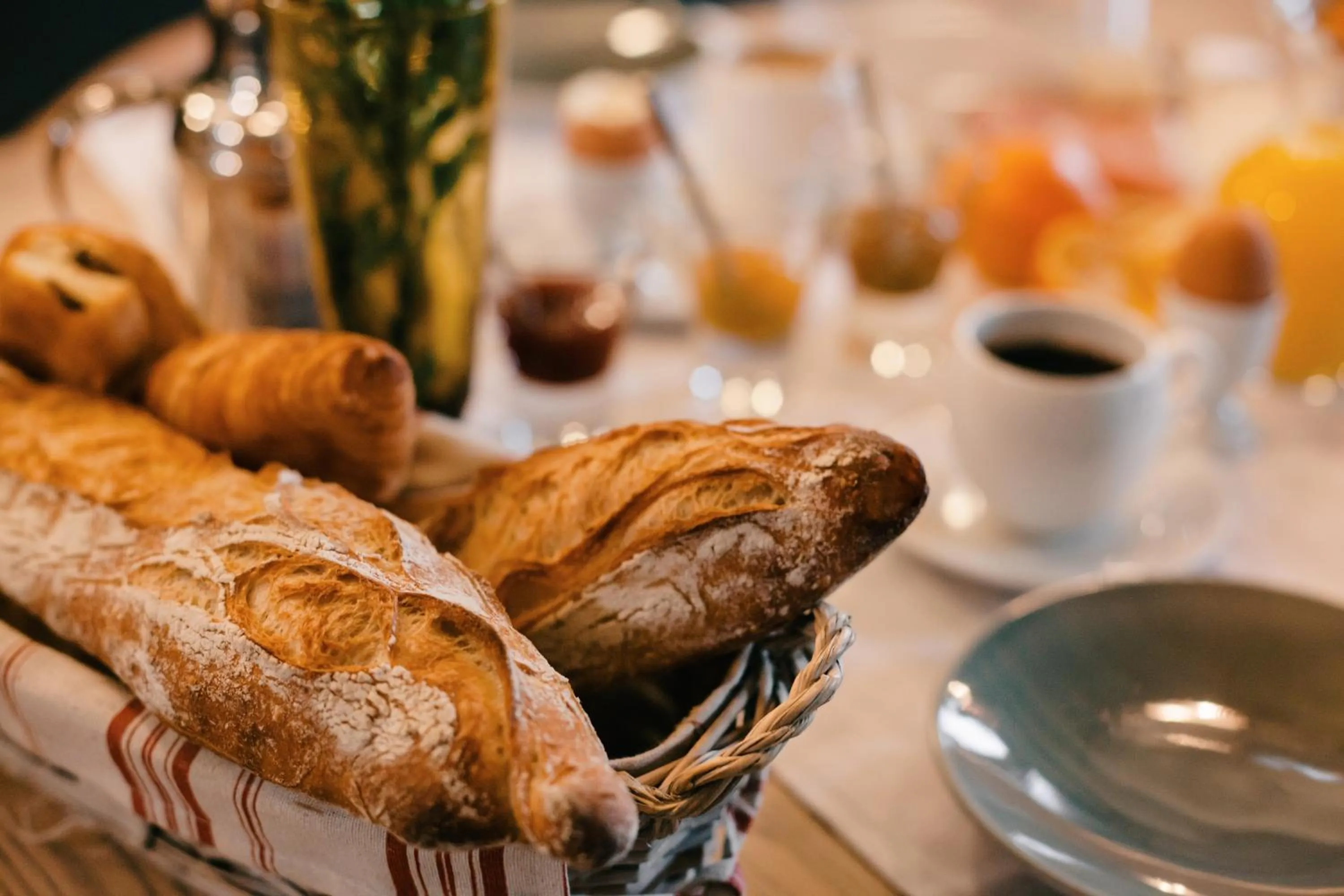 Breakfast in Moulin Renaudiots - Escapade Luxe Refuge cosy & Bourgogne au coin du feu