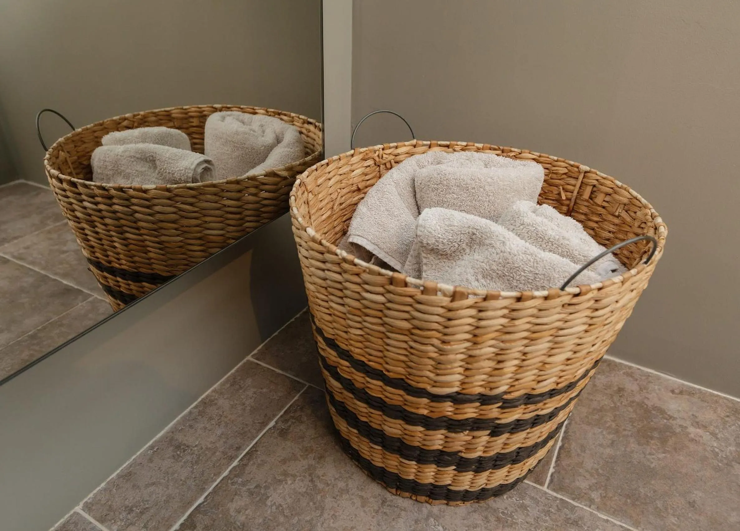 towels in Moulin Renaudiots - Escapade Luxe Refuge cosy & Bourgogne au coin du feu