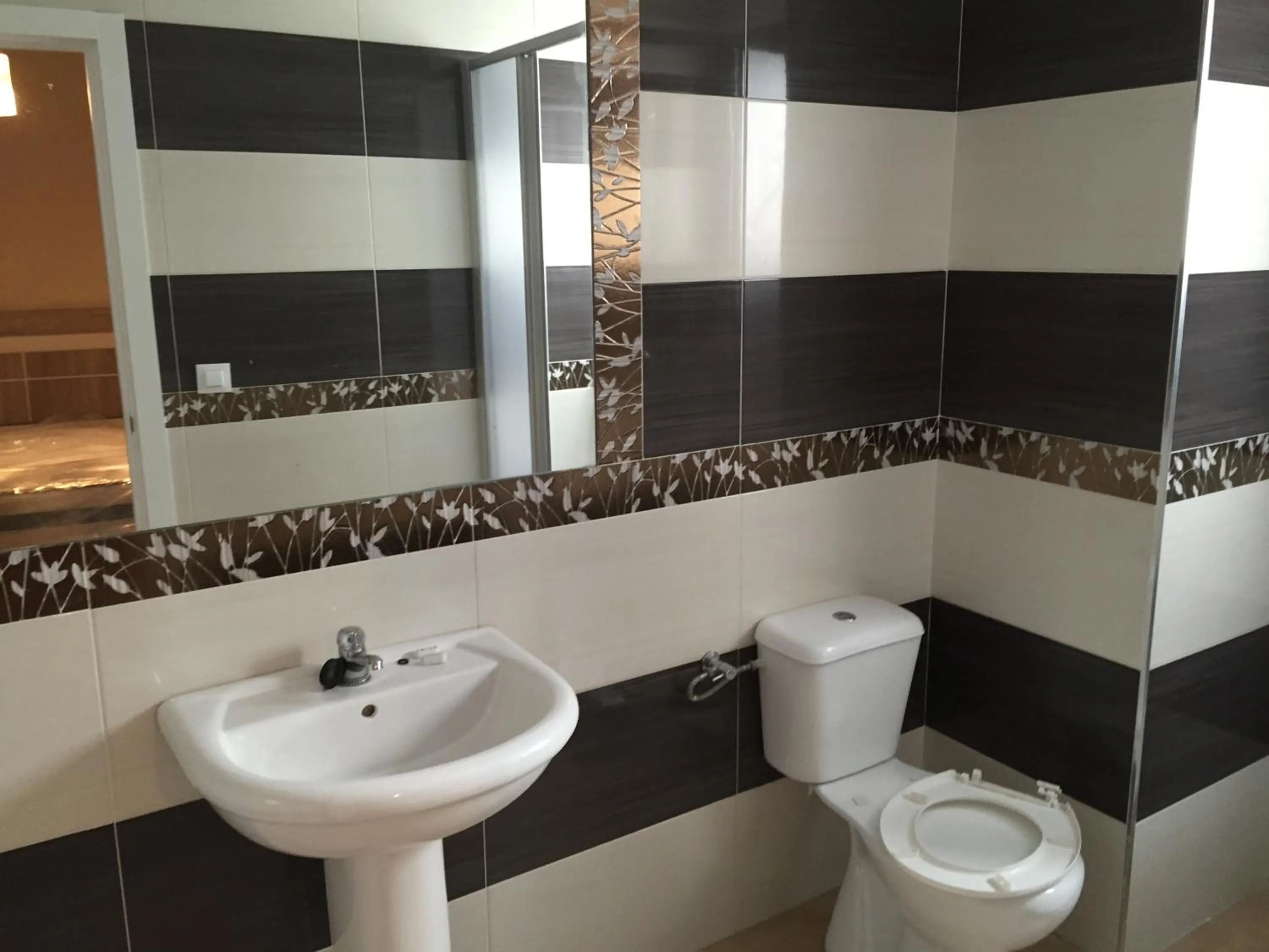 Bathroom in Cadiz Deluxe Apartment