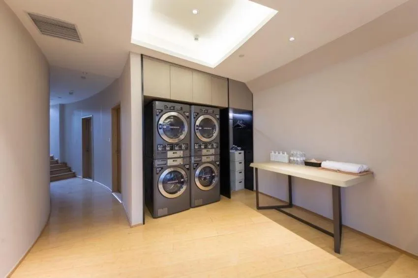 laundry, Bed in JI Hotel Beijing West Station South Square