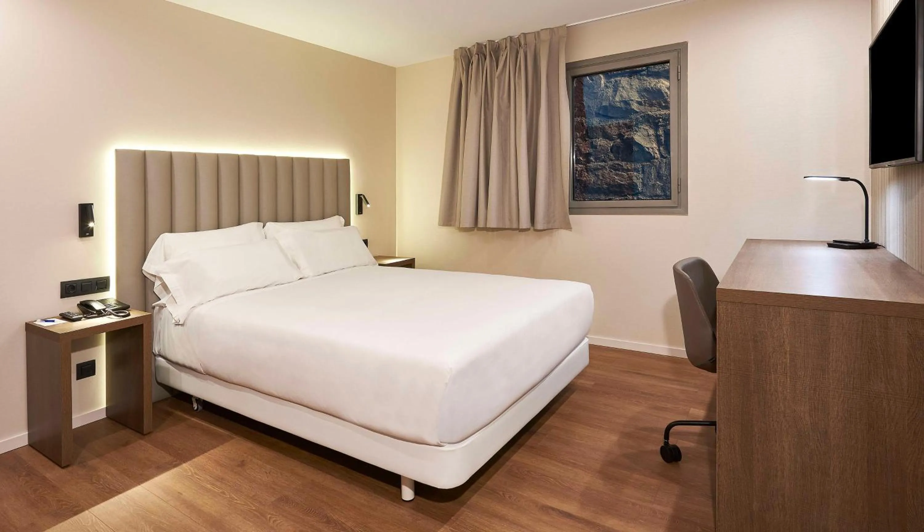 Bedroom, Bed in NH Andorra la Vella