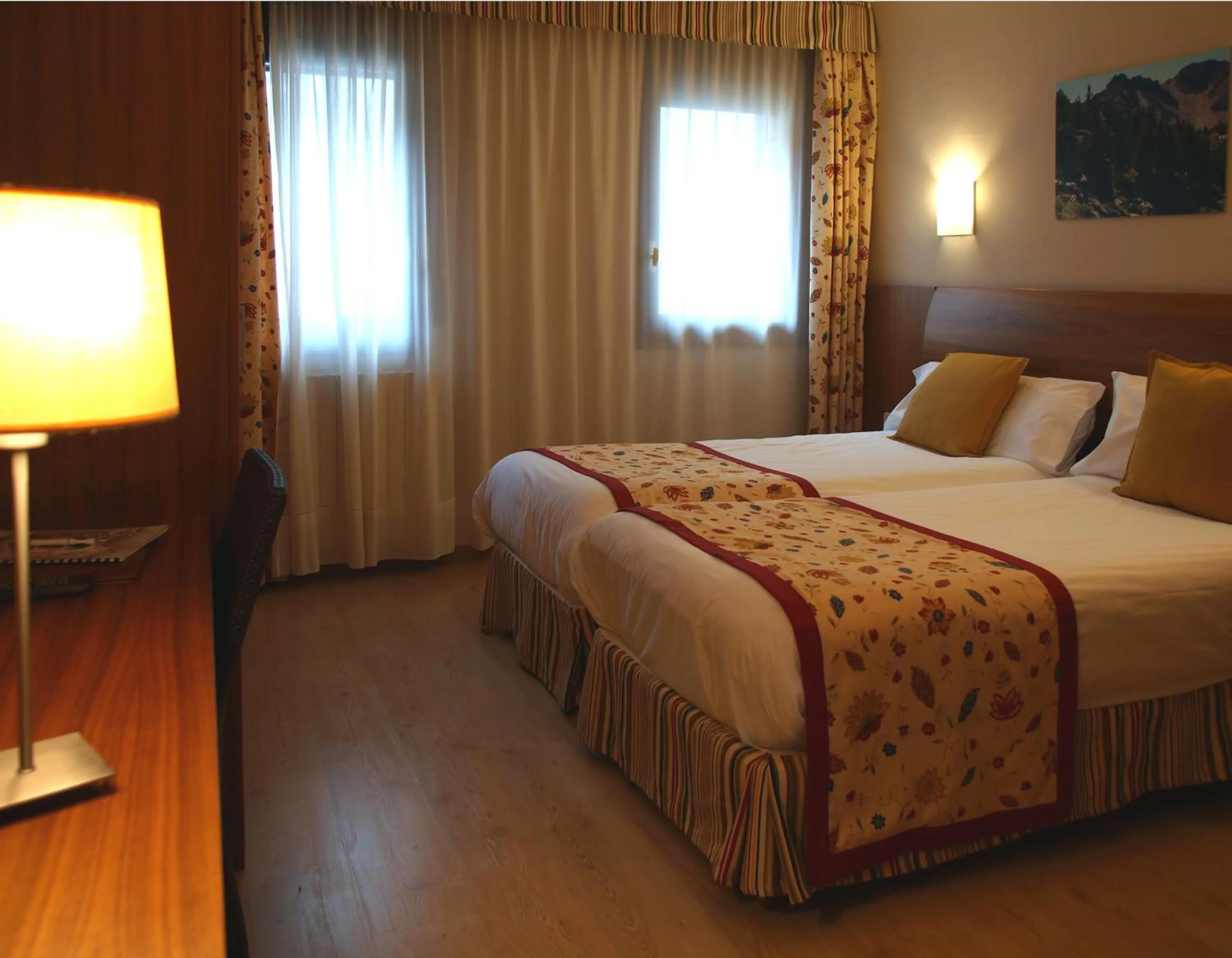 Photo of the whole room, Bed in Hotel Guillem & Spa