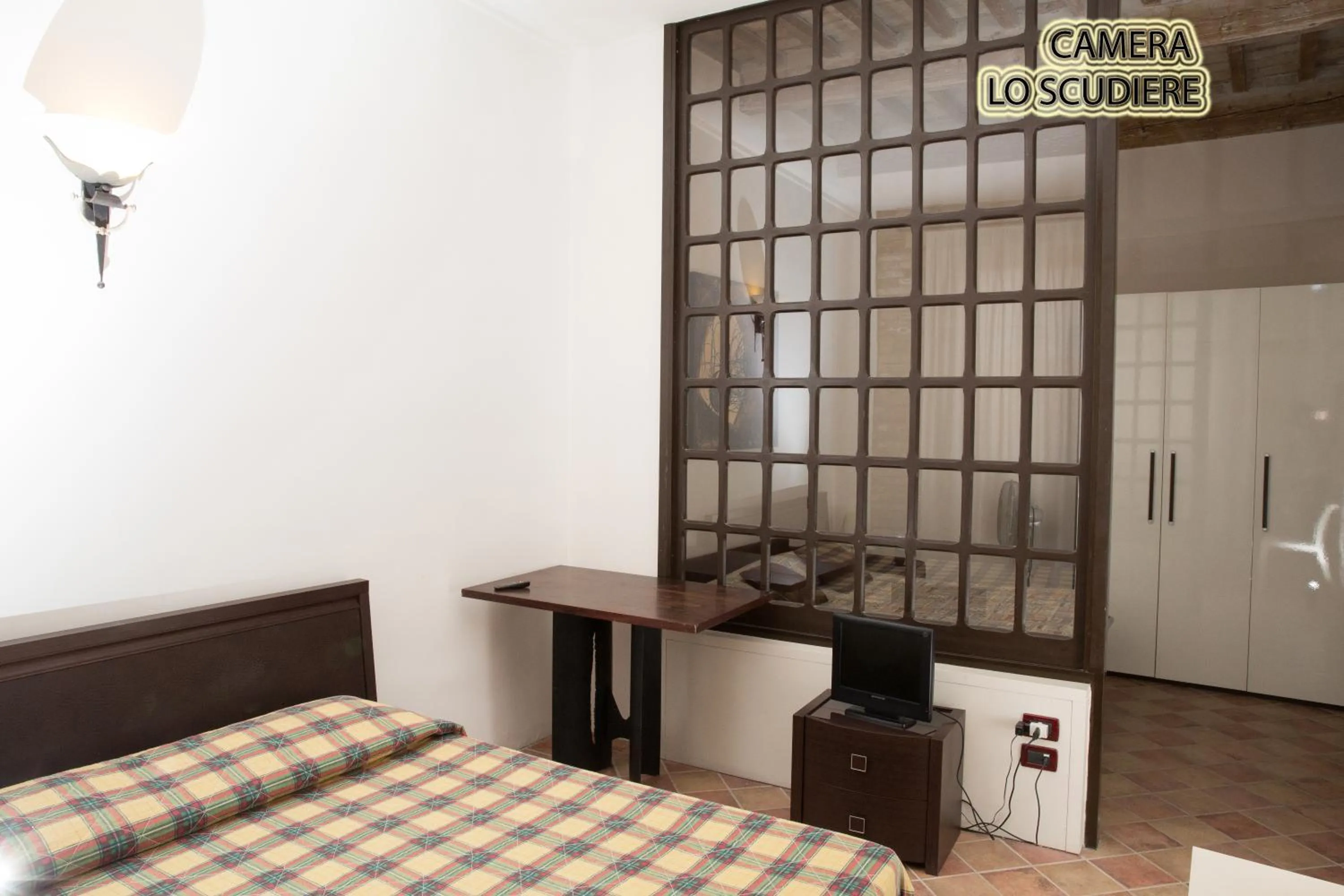 Bed in Hotel Palazzo Meraviglia Albergo diffuso