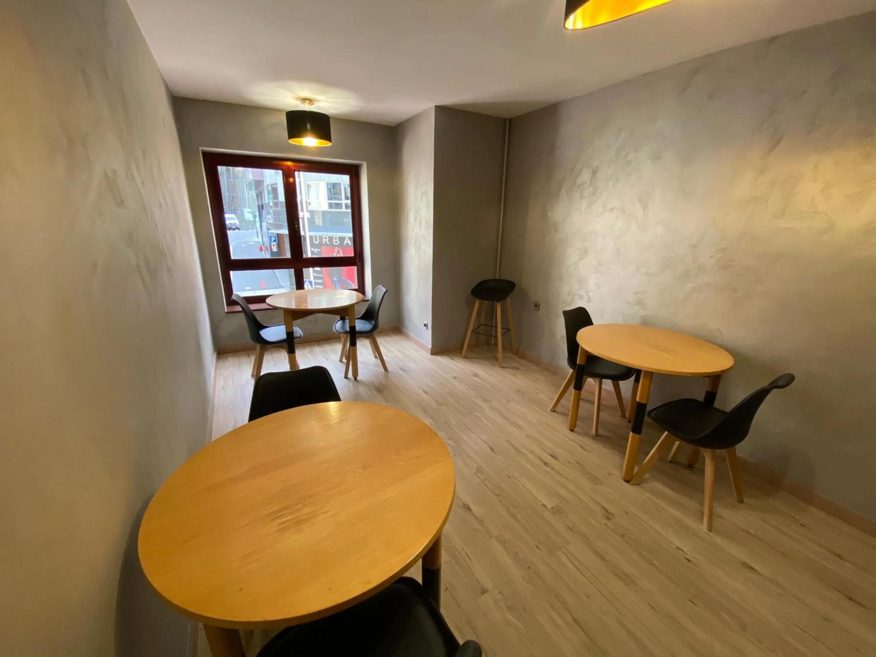 Dining Area in Somriu Hotel City M28