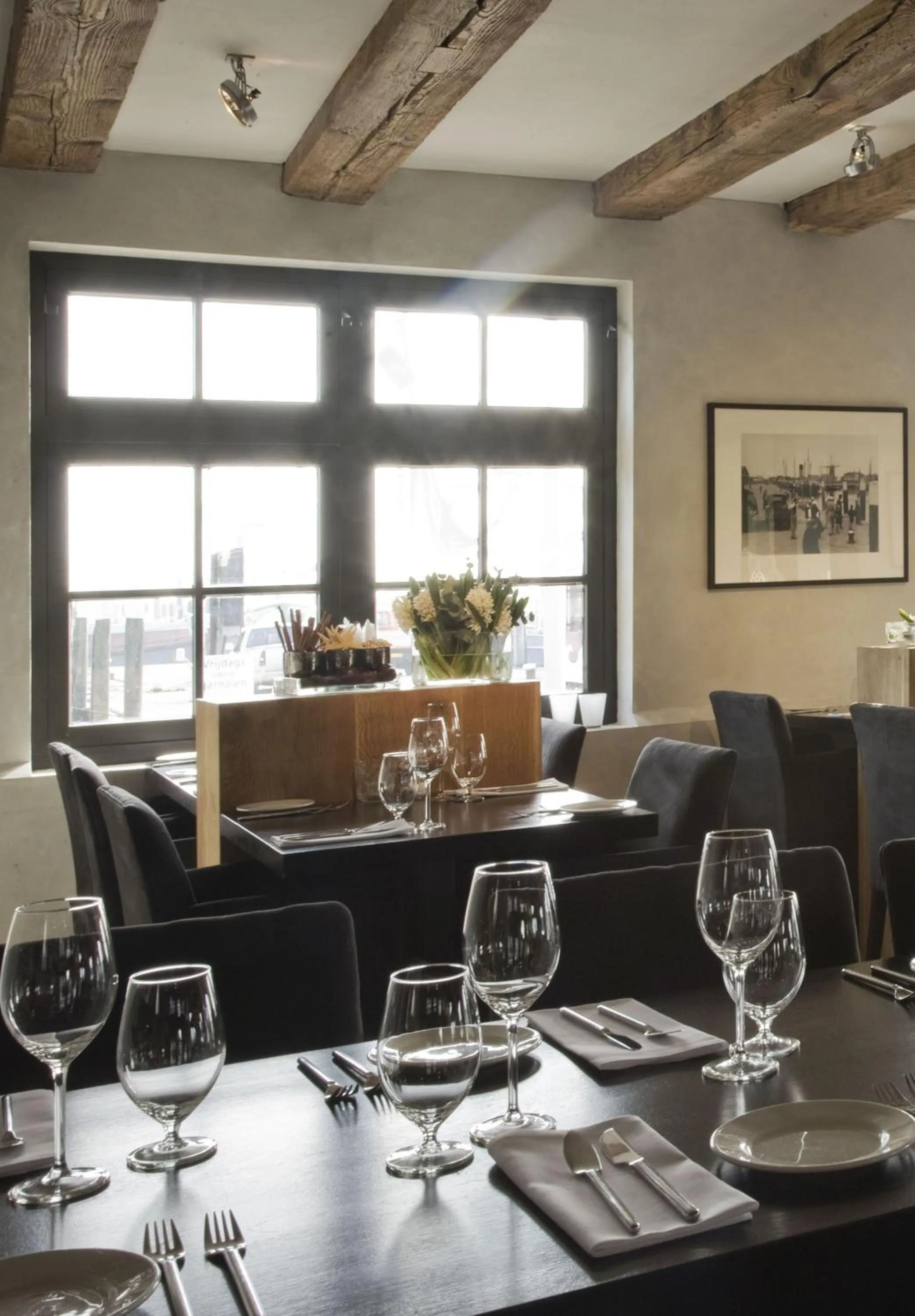 Restaurant/places to eat in Texel Suites