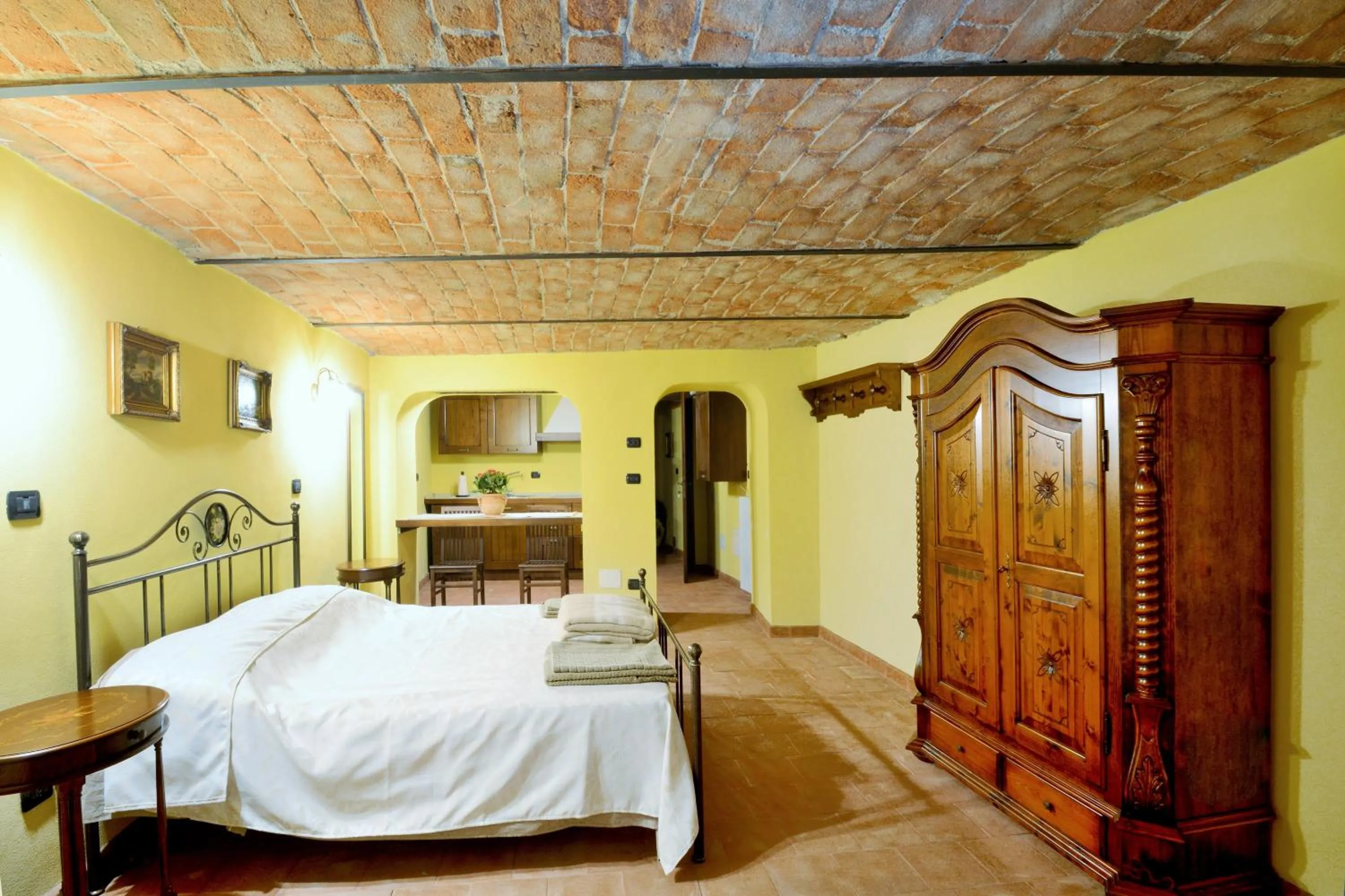 Photo of the whole room, Bed in Palazzo Centro Alloggi Vacanza