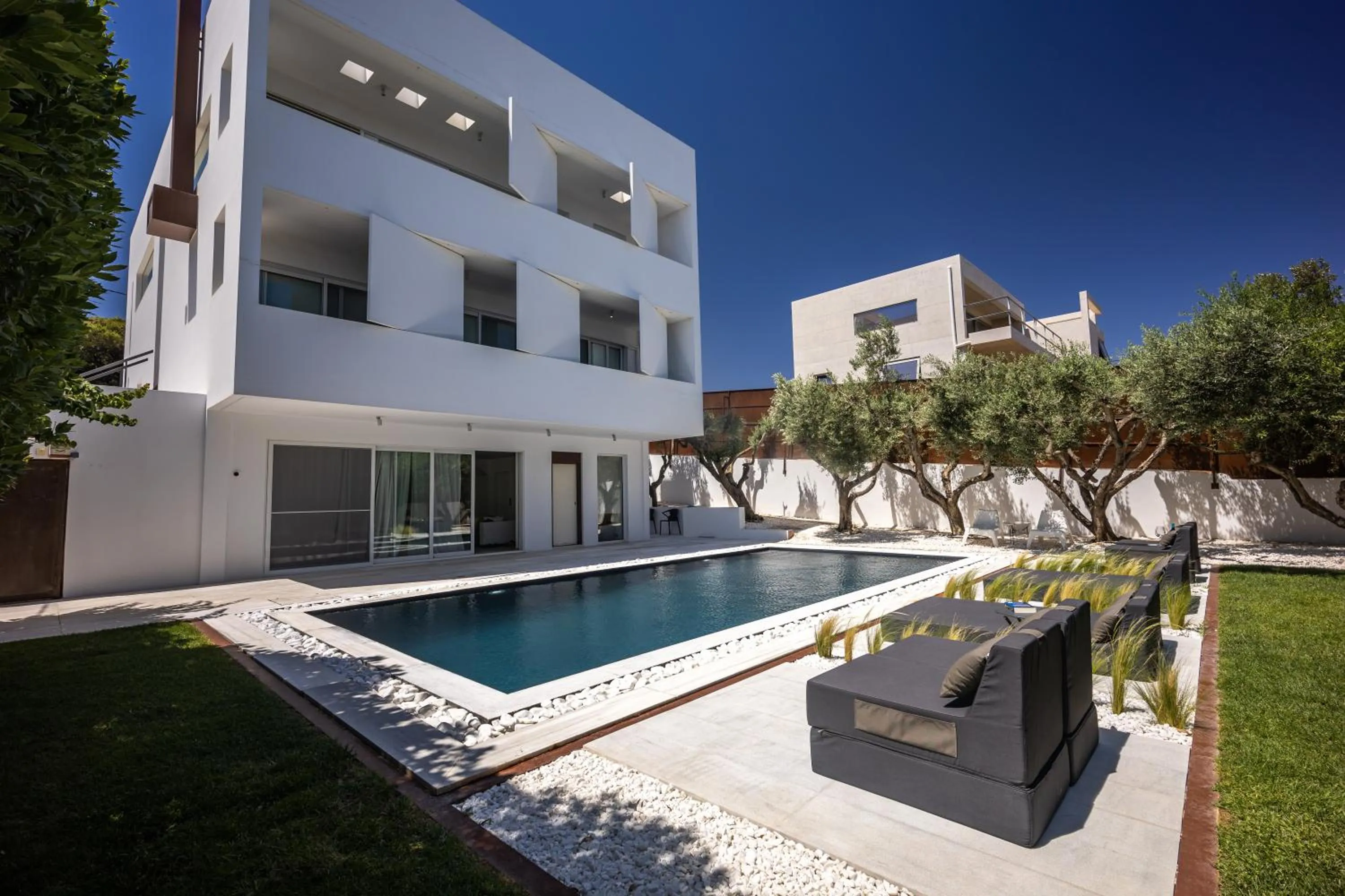 Swimming pool in Infinity White Complex by GK Properties