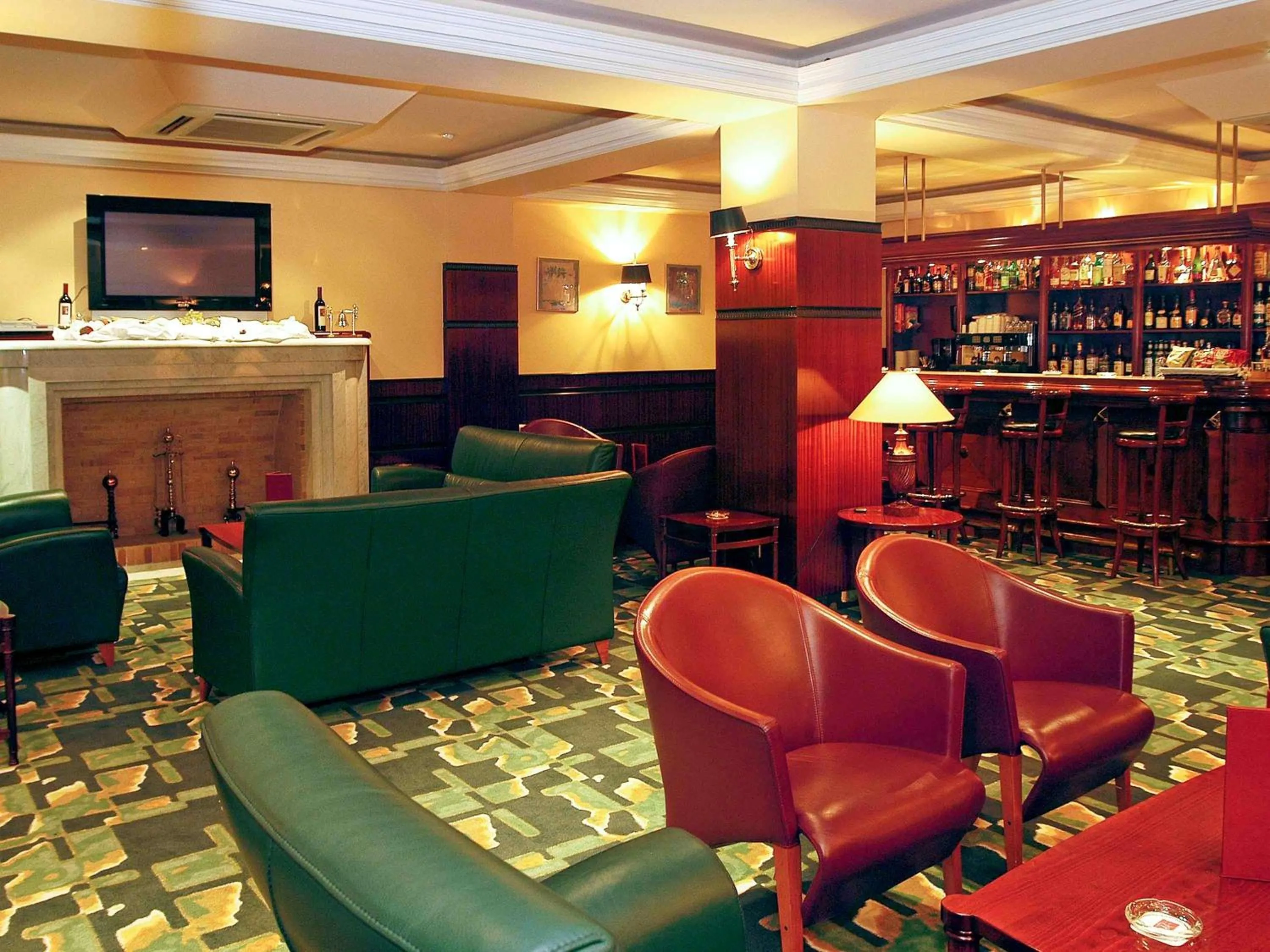 Lounge or bar in Mercure Andorra