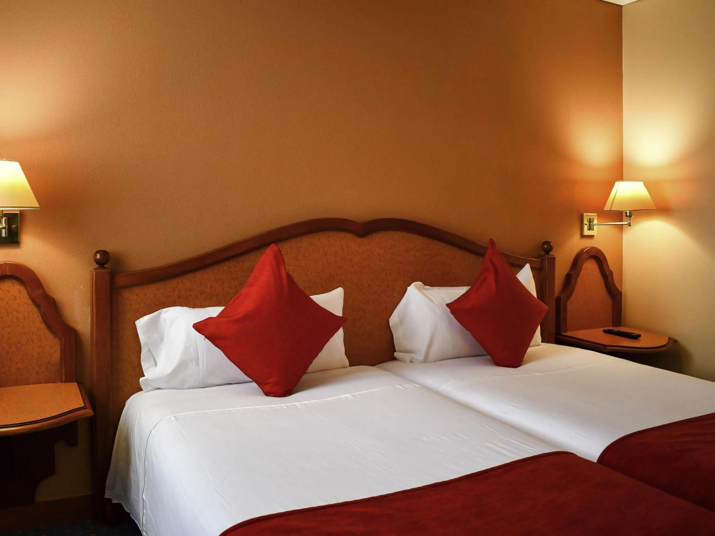 Bedroom, Bed in Mercure Andorra