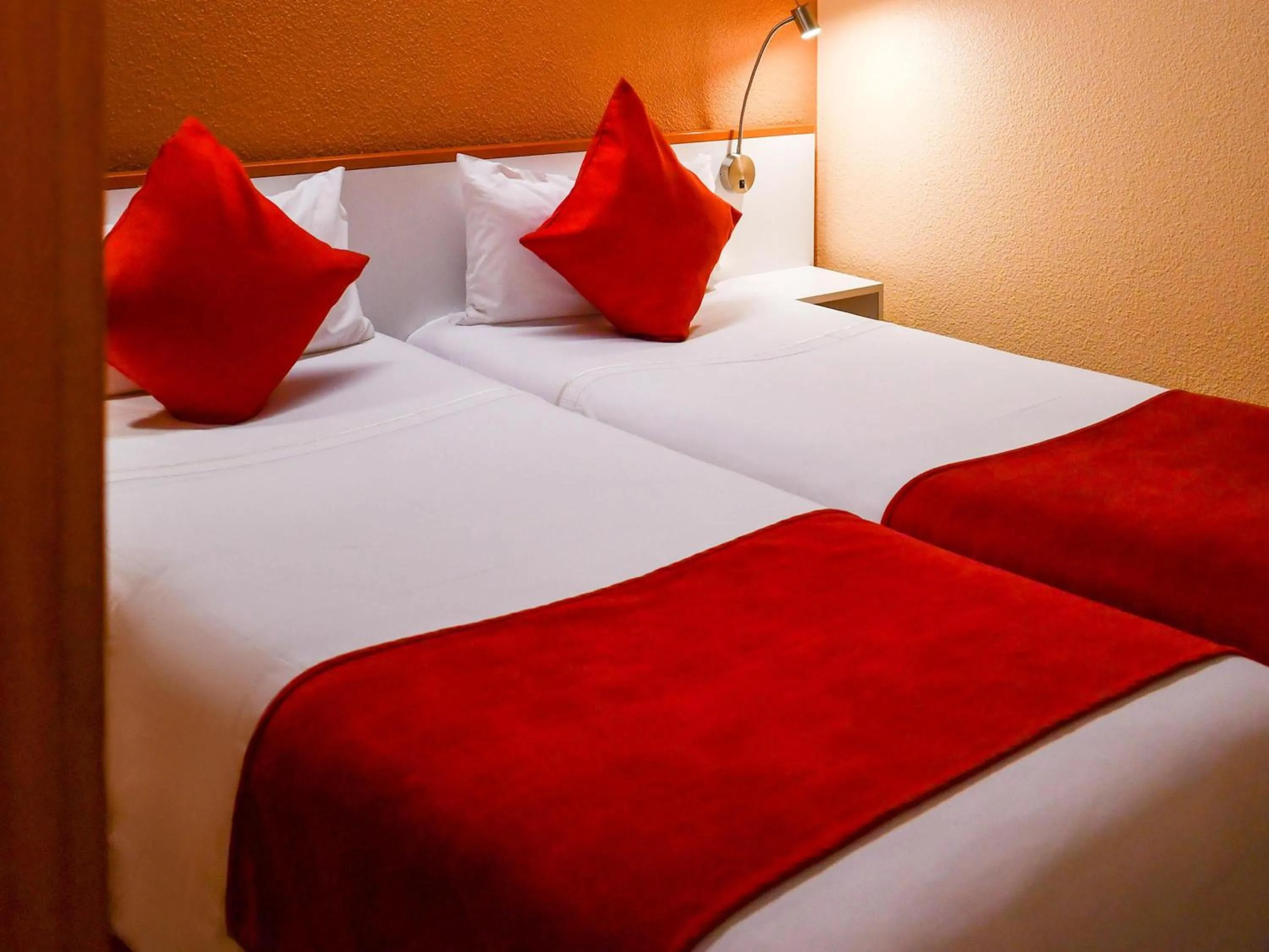 Bedroom, Bed in Mercure Andorra