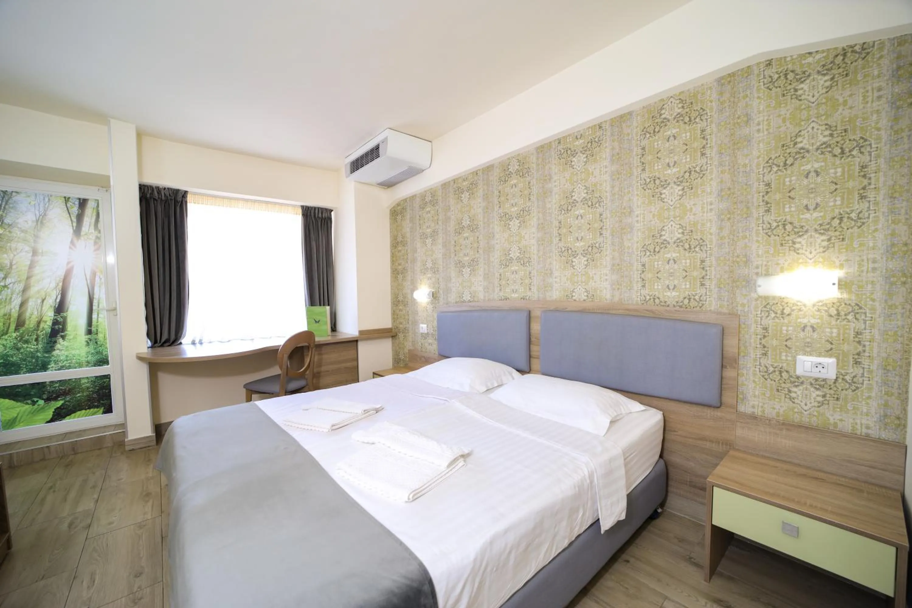 Photo of the whole room, Bed in Hotel Olanesti & Spa Medical