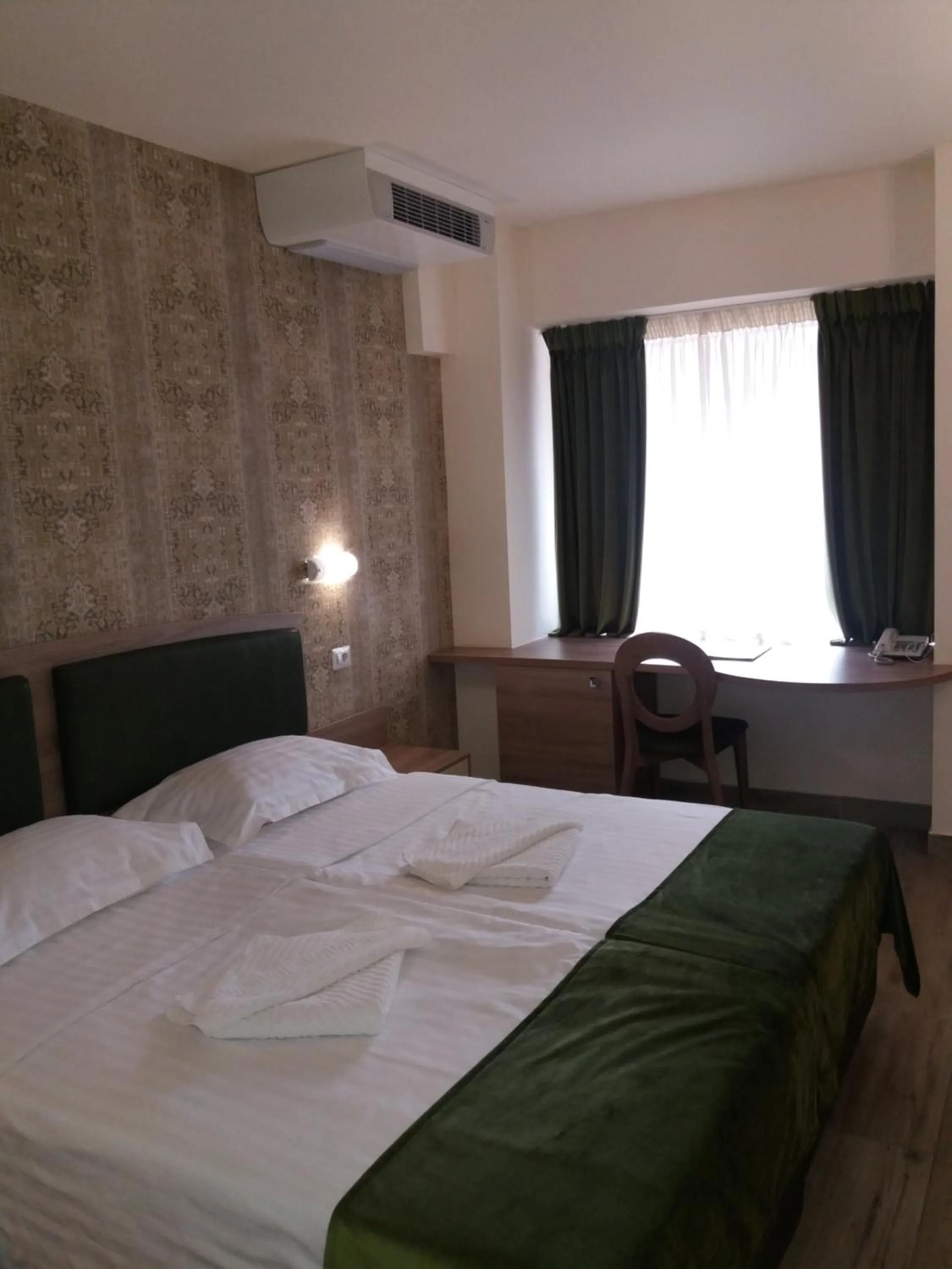 Photo of the whole room, Bed in Hotel Olanesti & Spa Medical