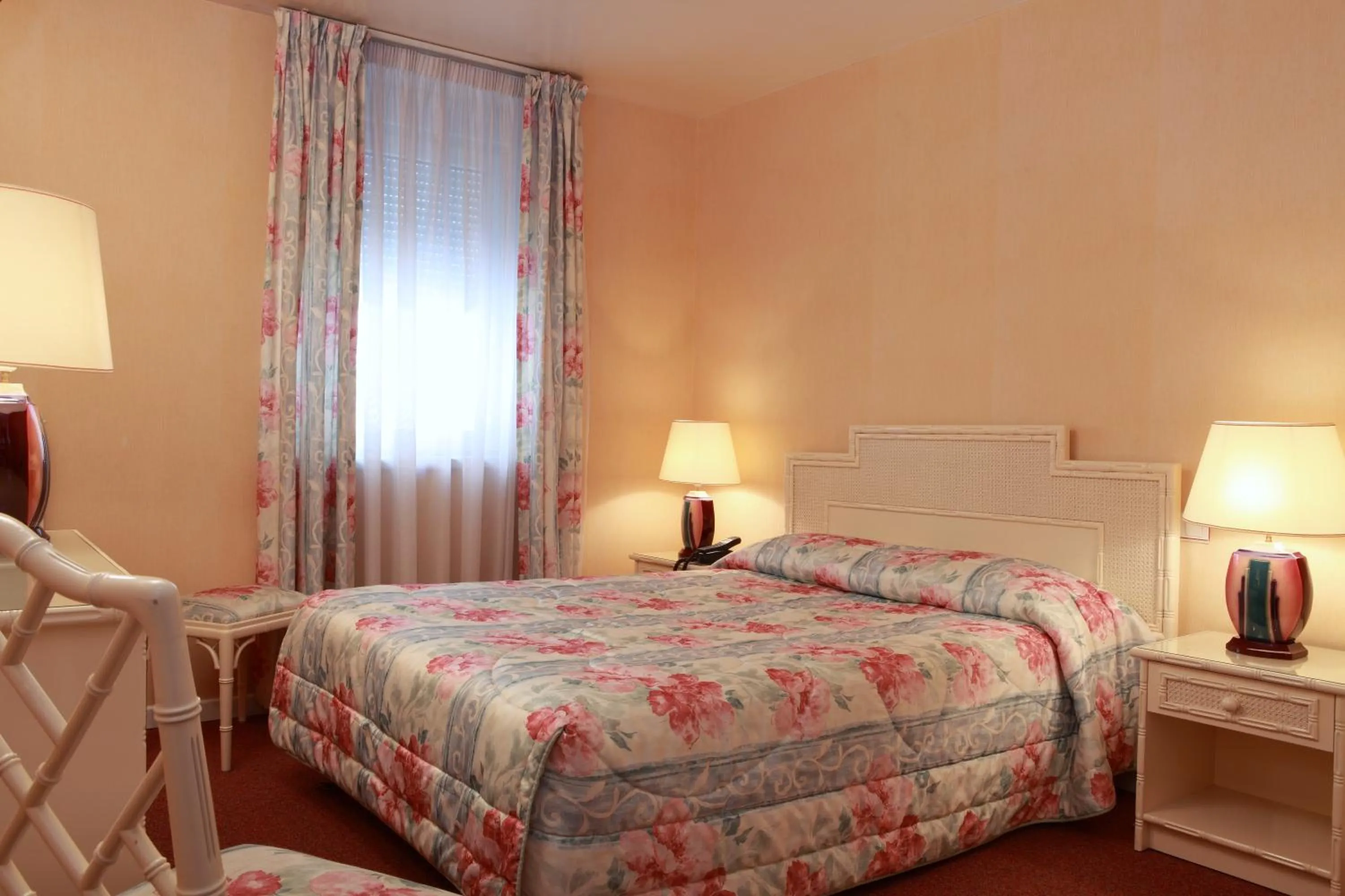 Day, Bed in Hôtel Le Roosevelt