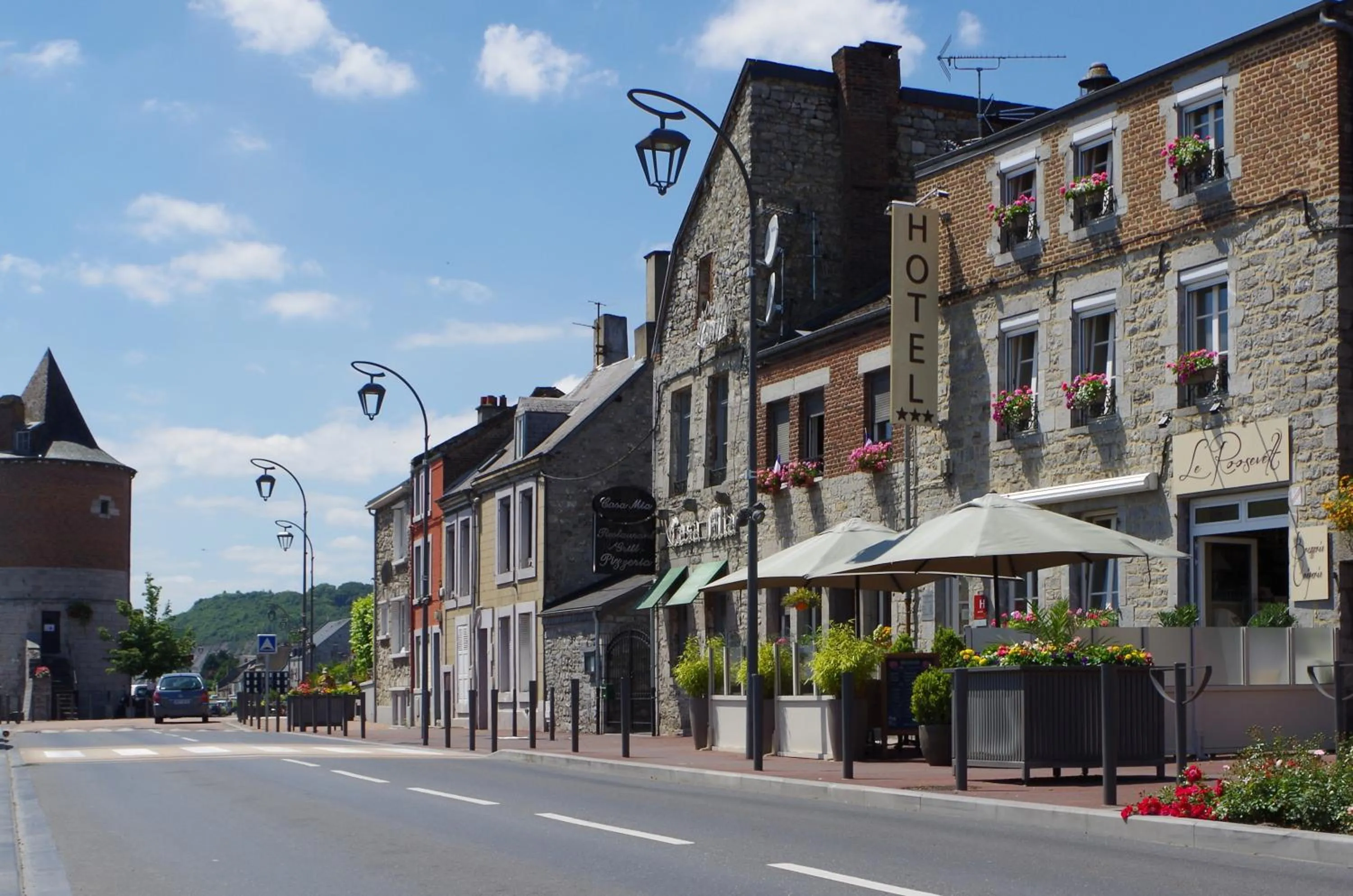 Facade/entrance in Hôtel Le Roosevelt