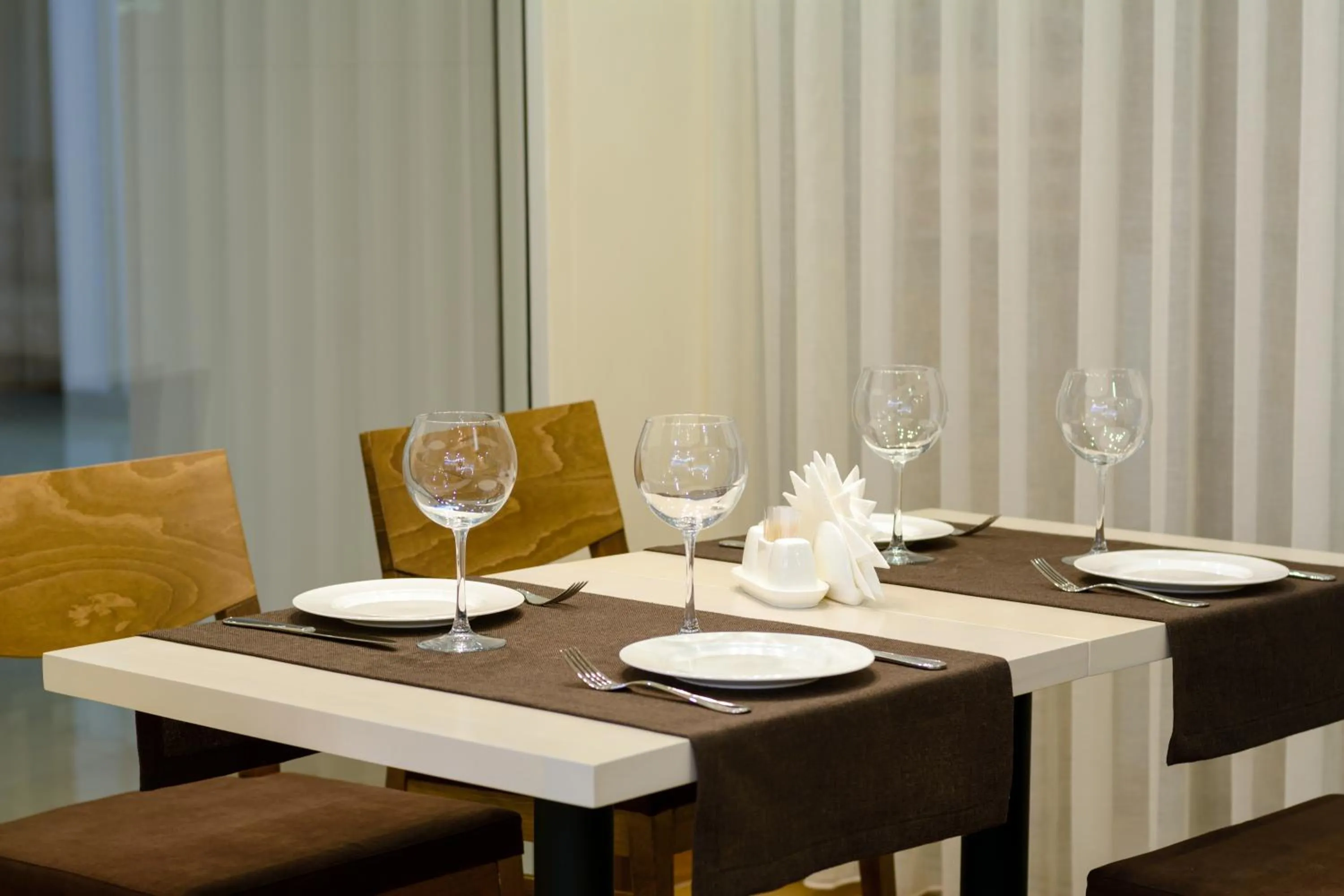 Restaurant/places to eat in Apart Hotel 92/2