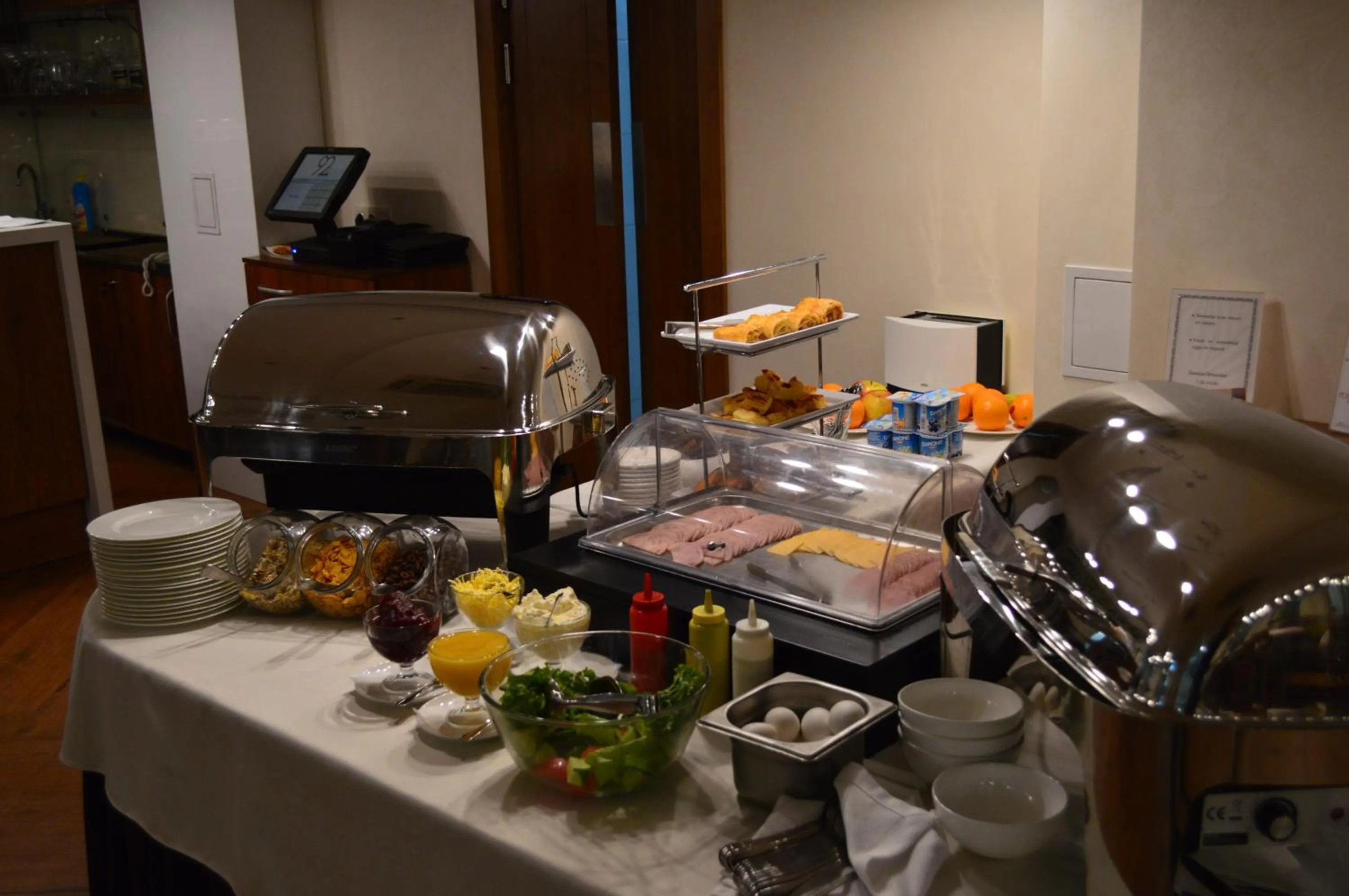 Breakfast in Apart Hotel 92/2