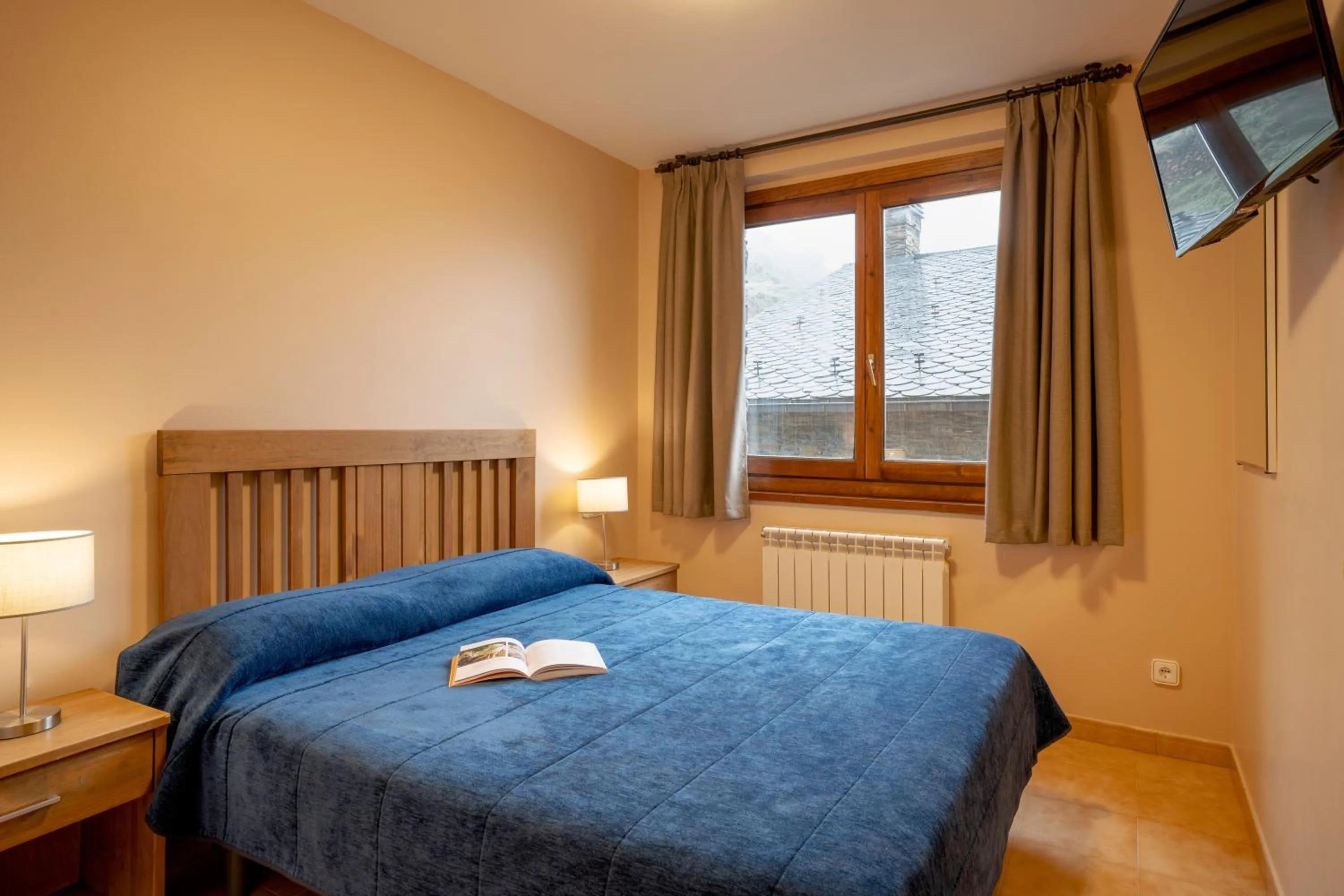 Bed in Apartamentos Ona Dorada el Tarter