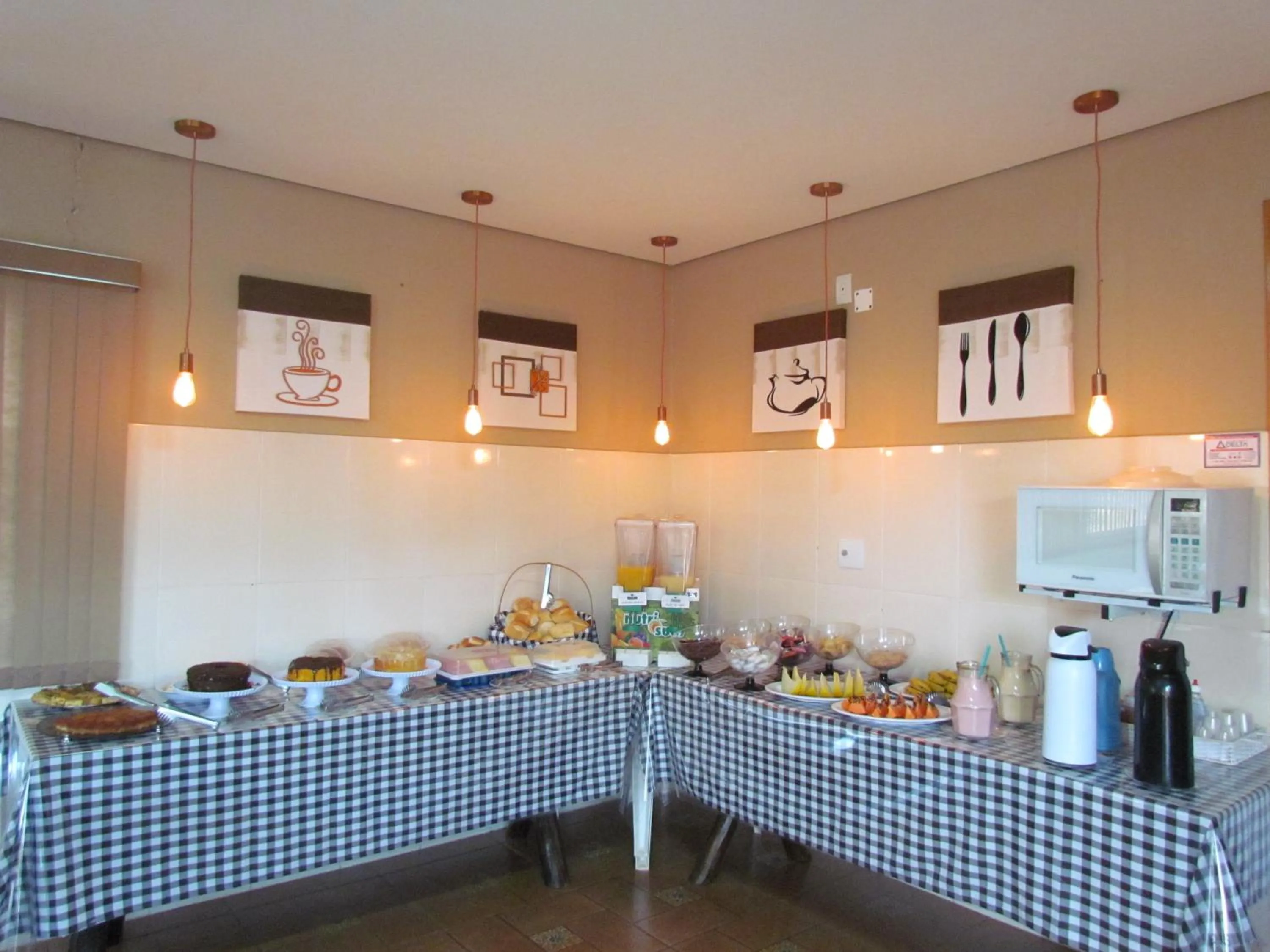 Meals in Pousada Quinta Das Aroeiras