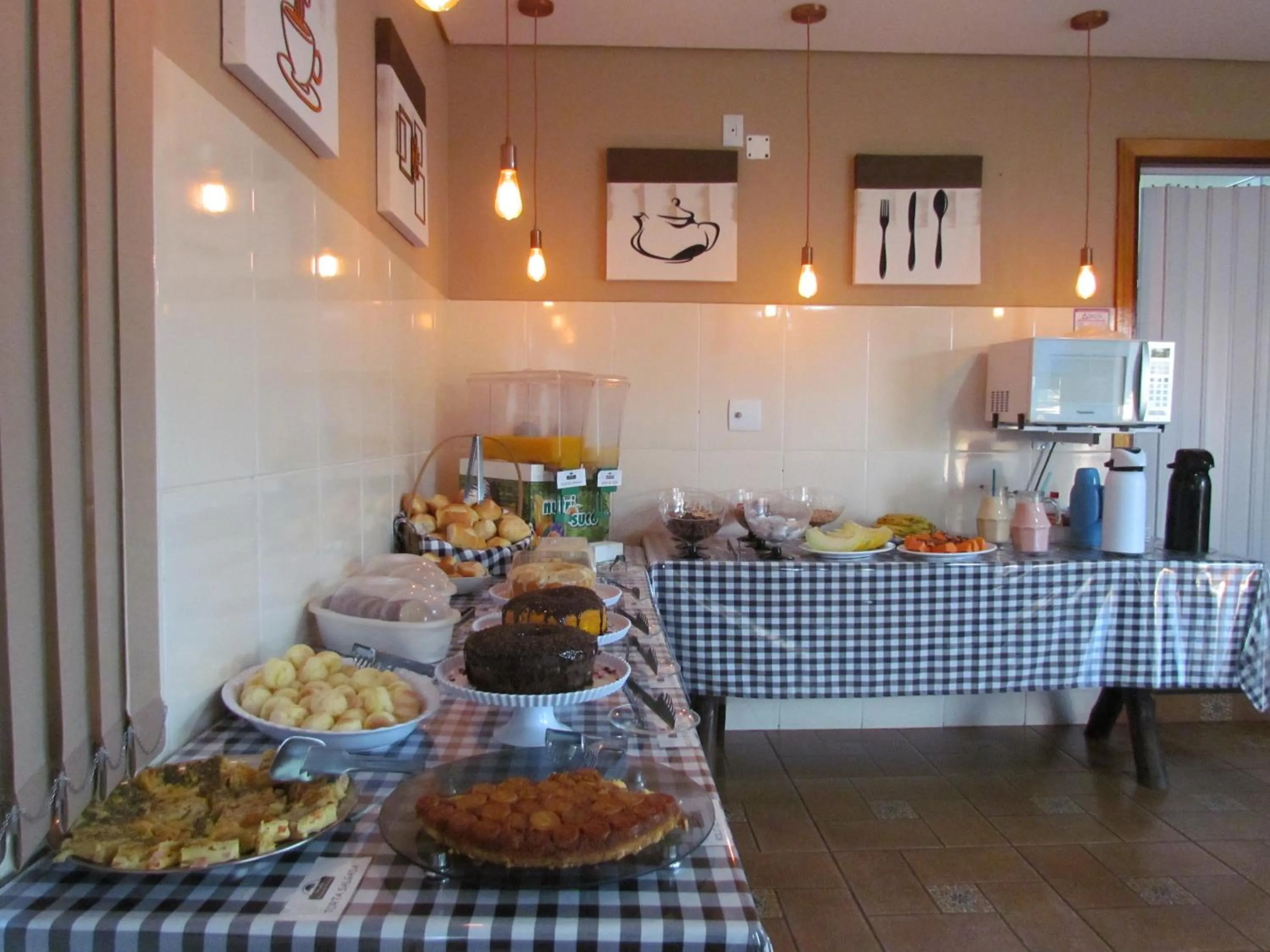 Meals in Pousada Quinta Das Aroeiras