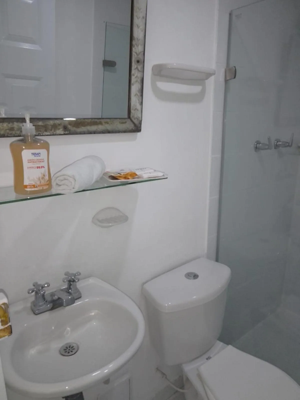 Shower in Hotel Fegali Art Boutique