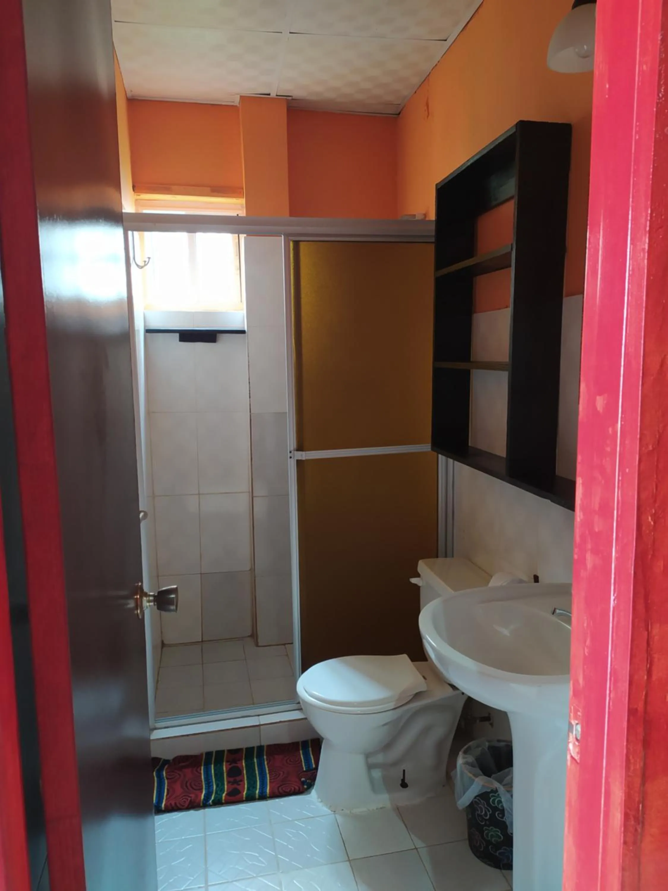 Shower in Sun Havens Apartments & Suites