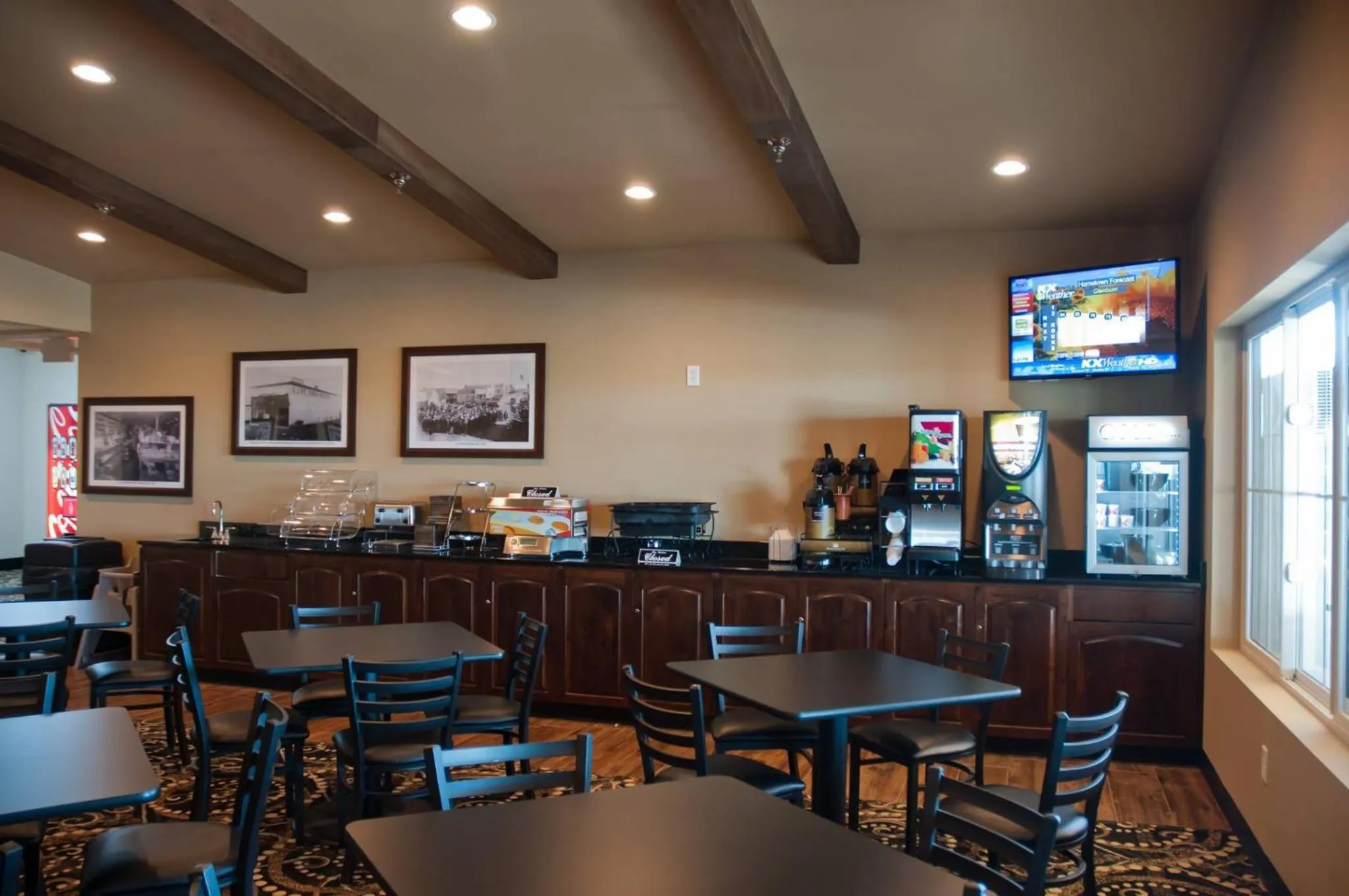 Food and drinks in Van Hook Territorial Inn