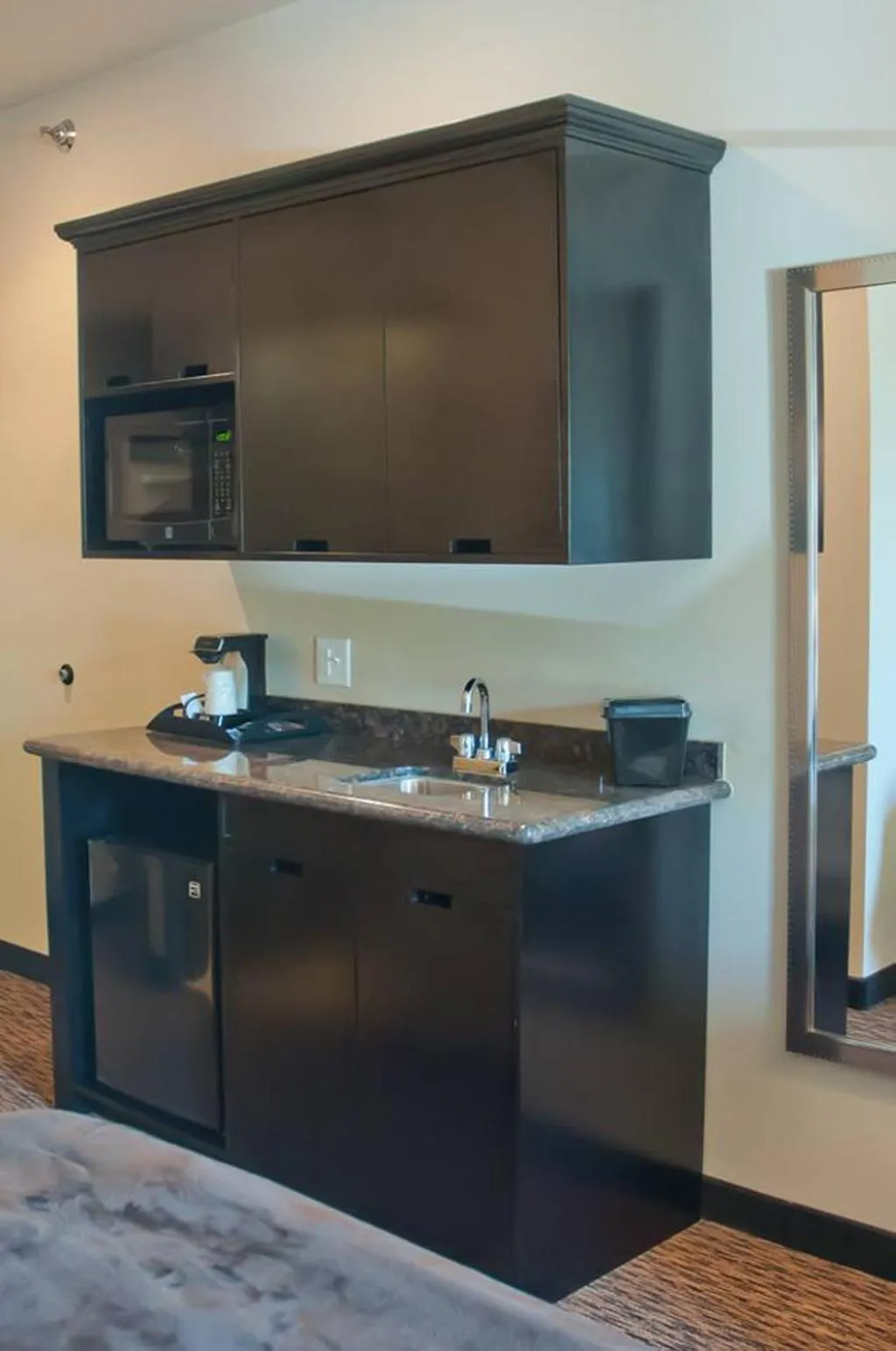 Coffee/tea facilities in Van Hook Territorial Inn