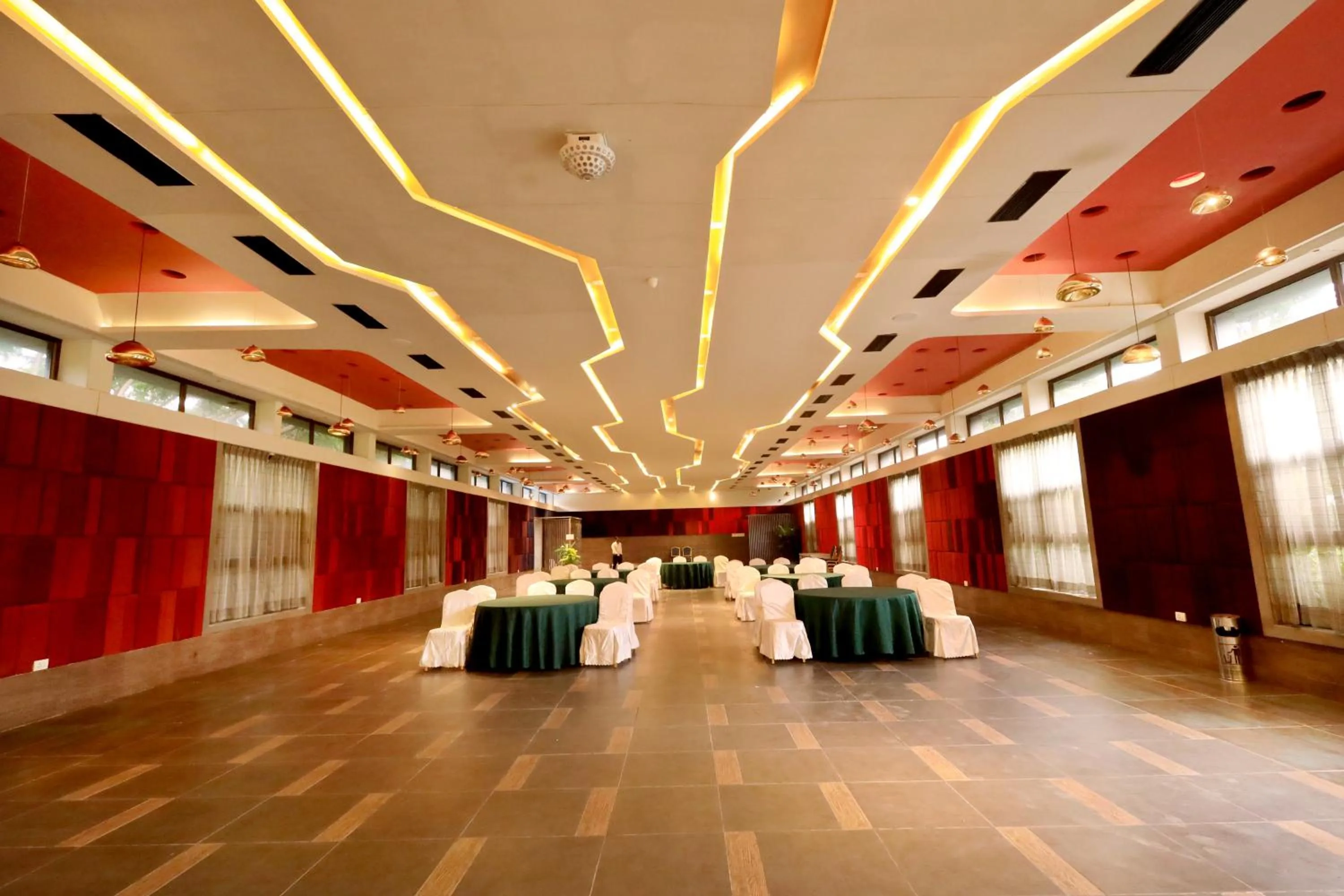 Banquet/Function facilities in Hummingbird Resort