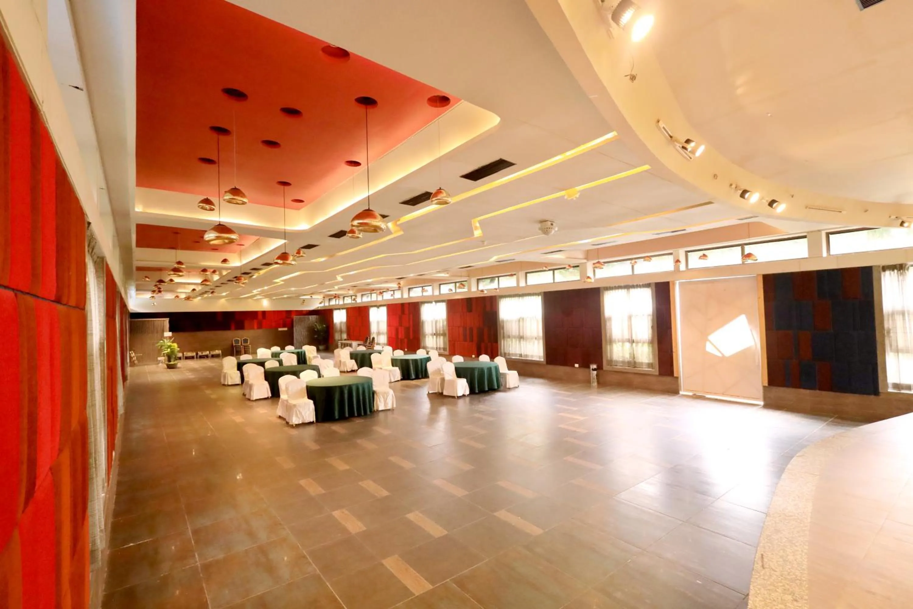 Banquet/Function facilities in Hummingbird Resort