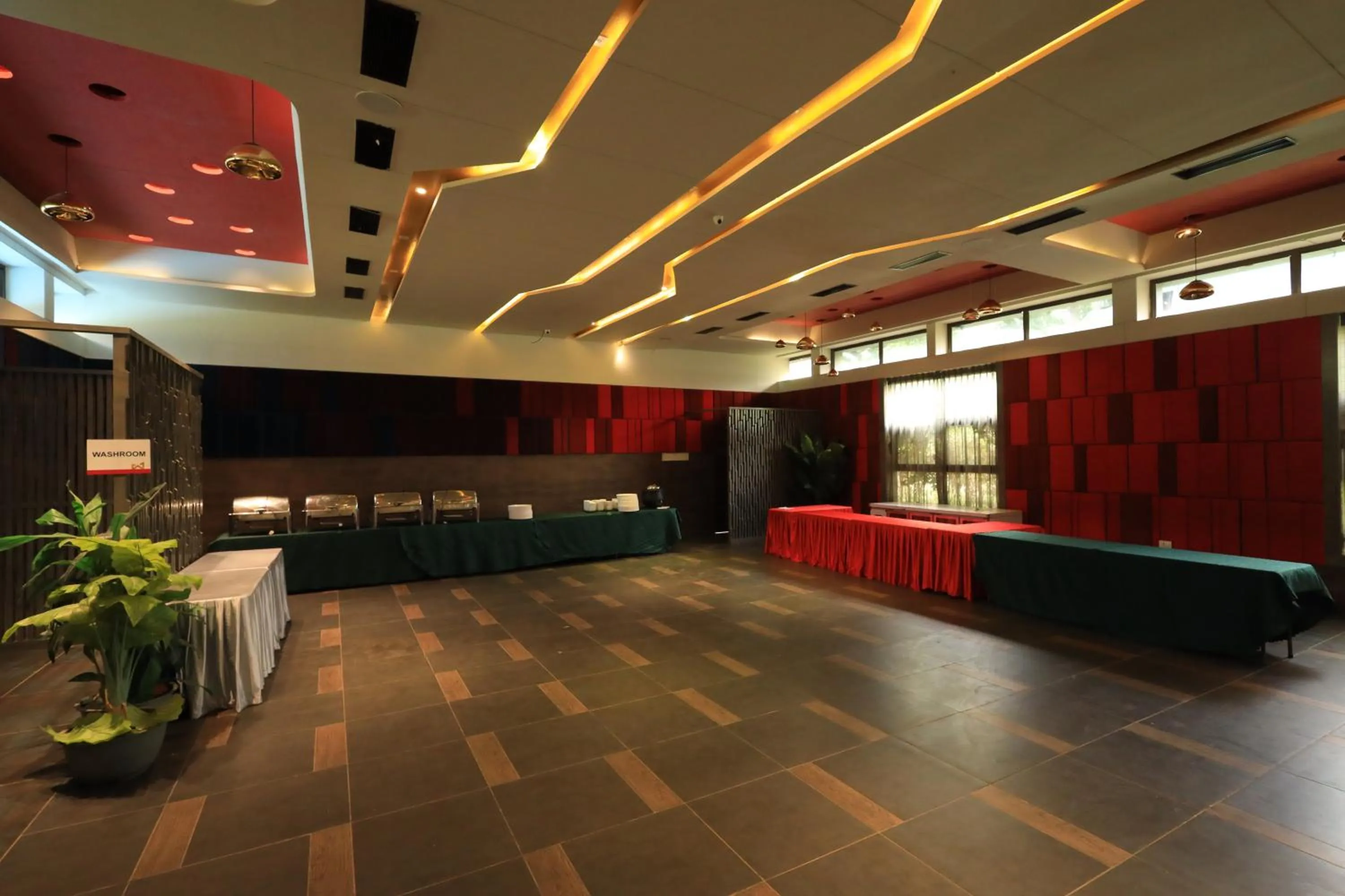 Meeting/conference room in Hummingbird Resort