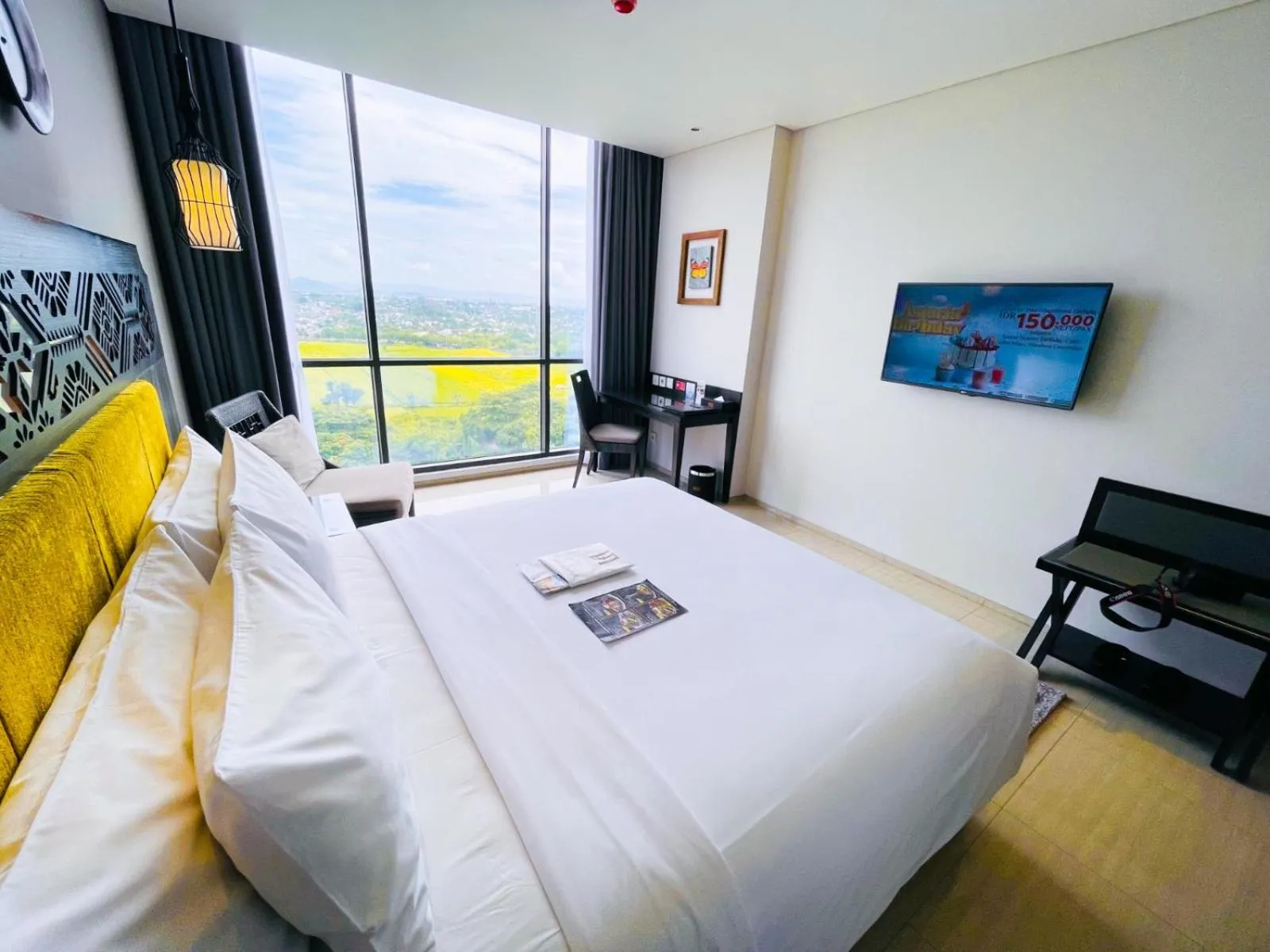 Bedroom, Bed in Lombok Astoria Hotel