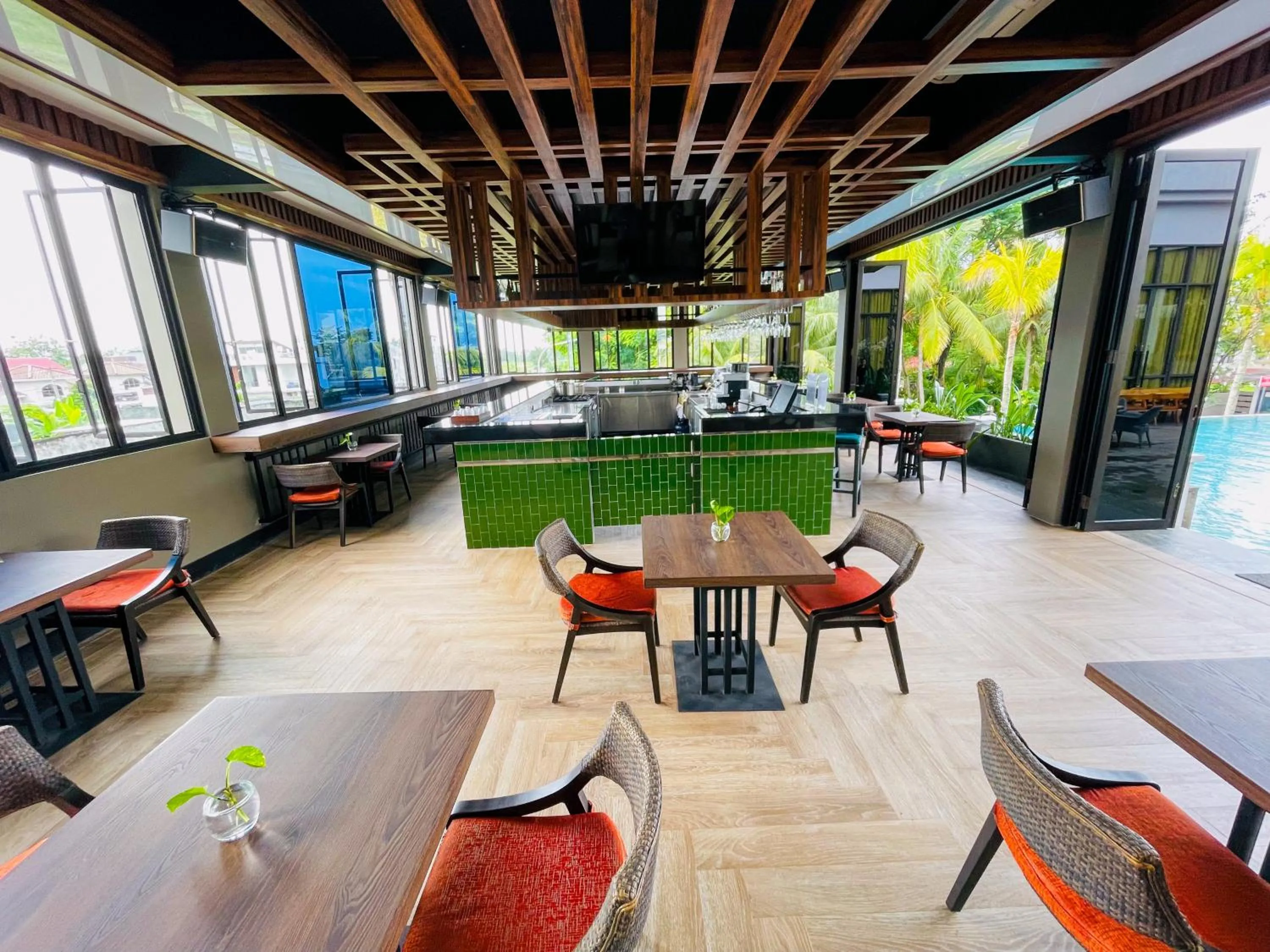 Restaurant/places to eat in Lombok Astoria Hotel