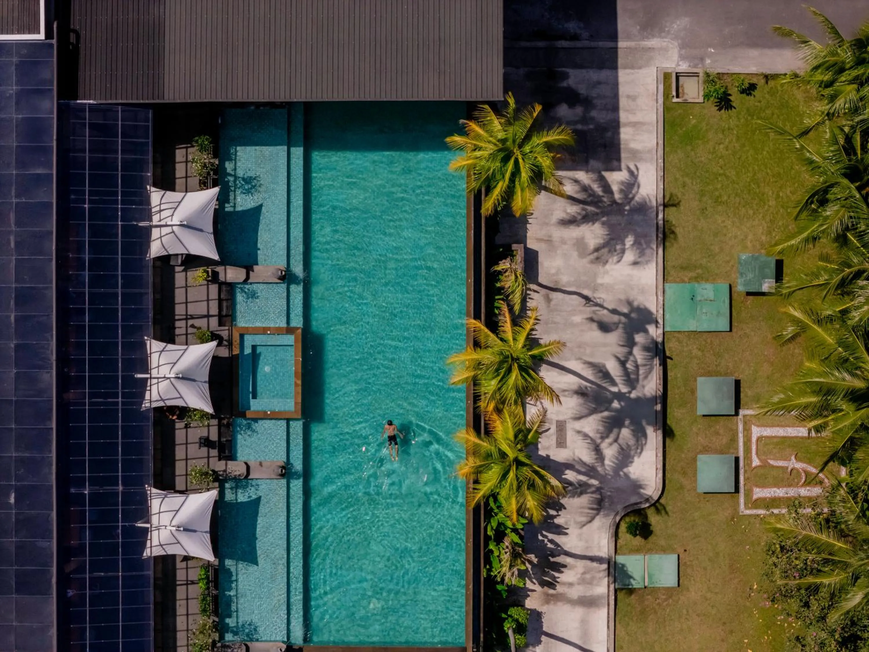 Swimming pool in Lombok Astoria Hotel