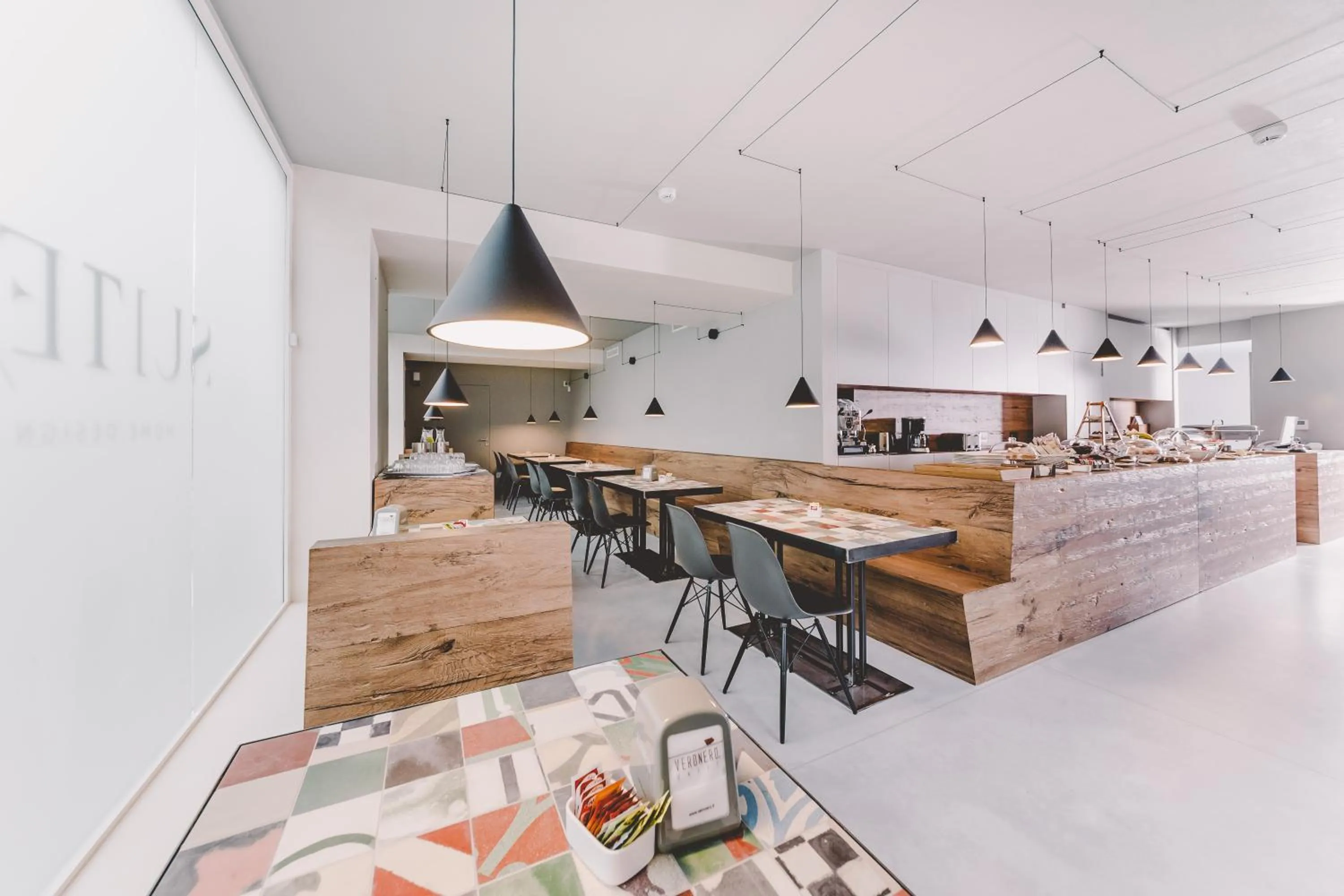 Restaurant/places to eat in Suite 10 Home Design & Spa