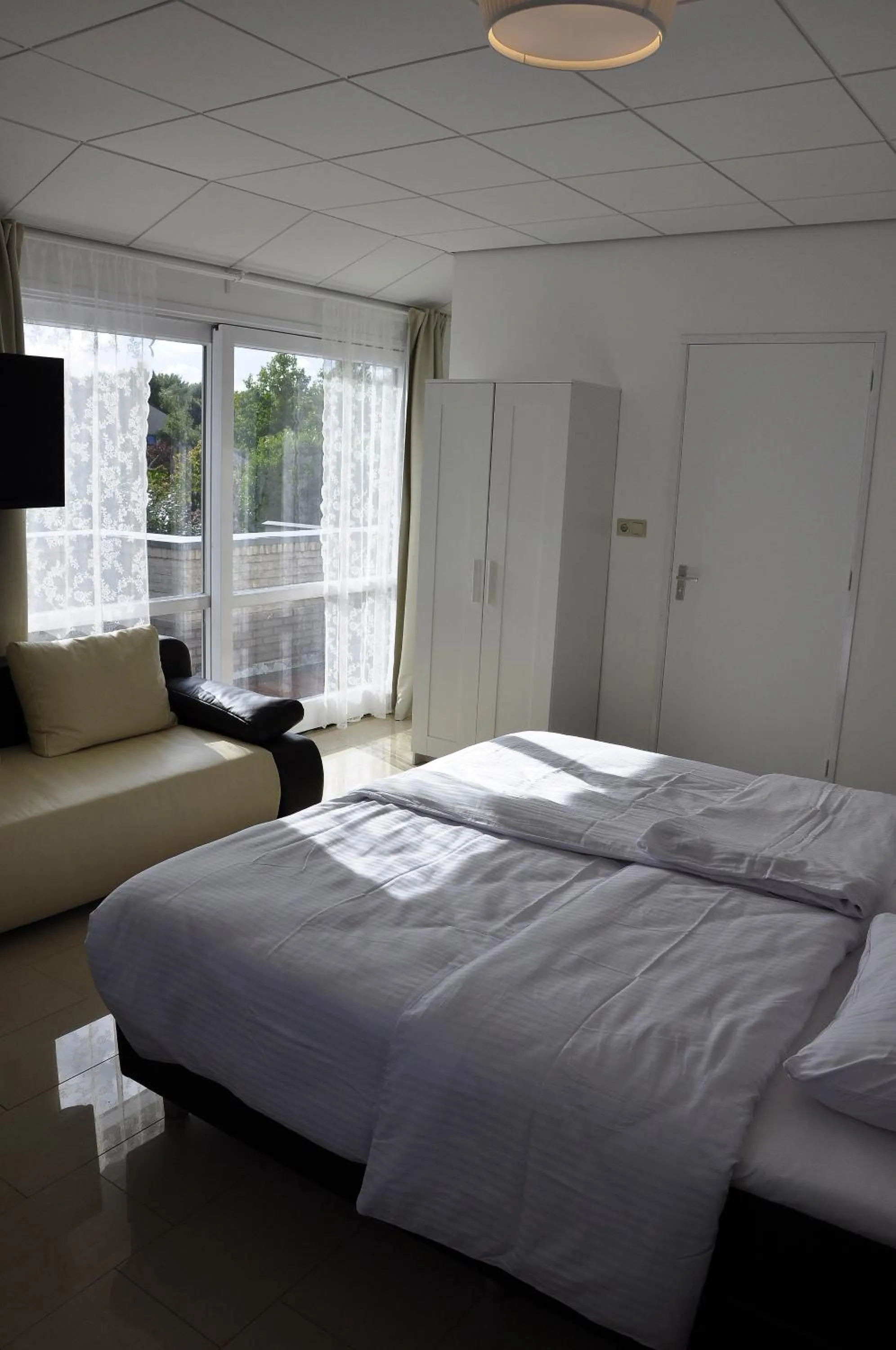 Bed in B&B Het Witte Huis