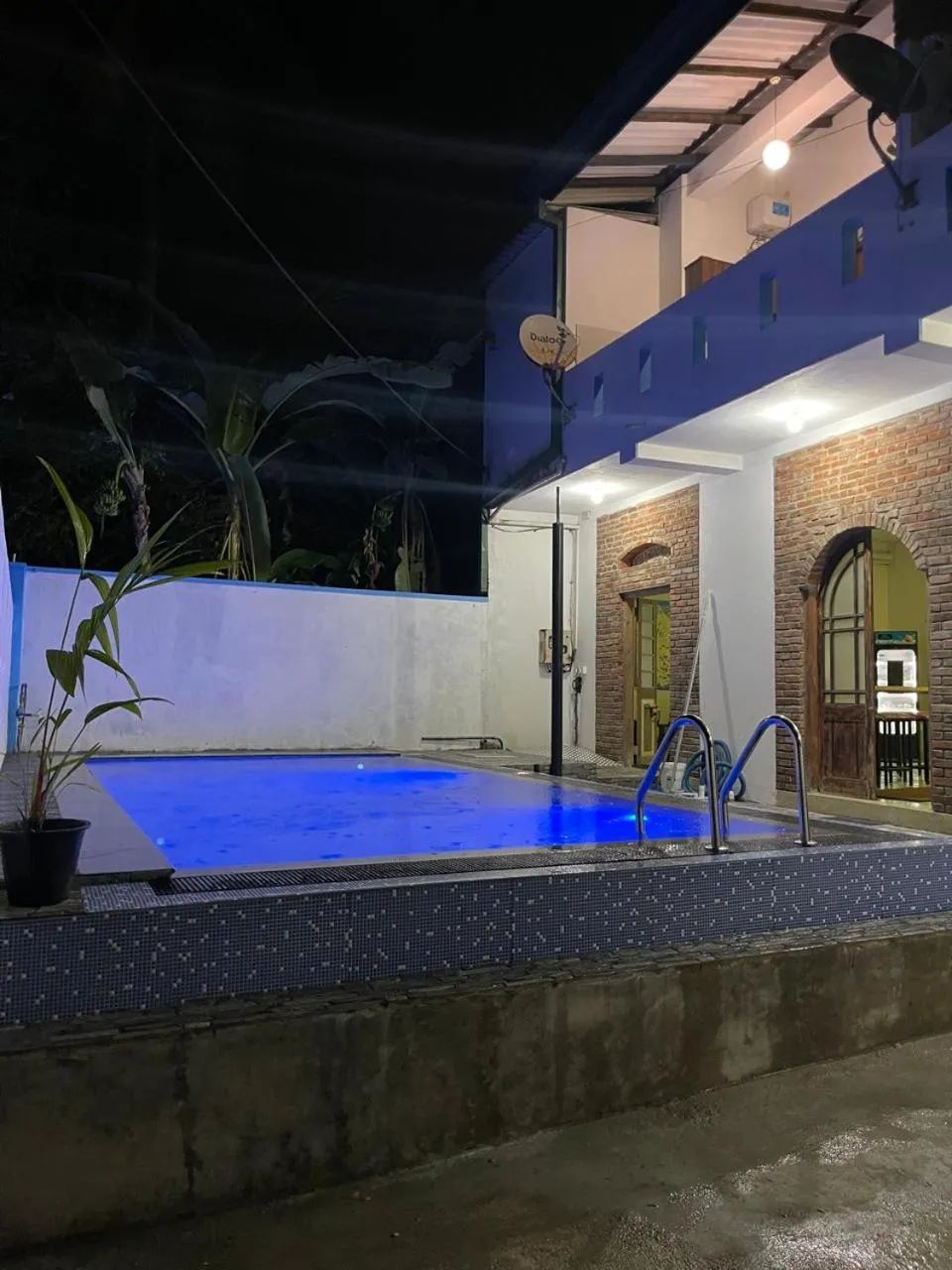 Swimming pool in FEEL Beach Apartments