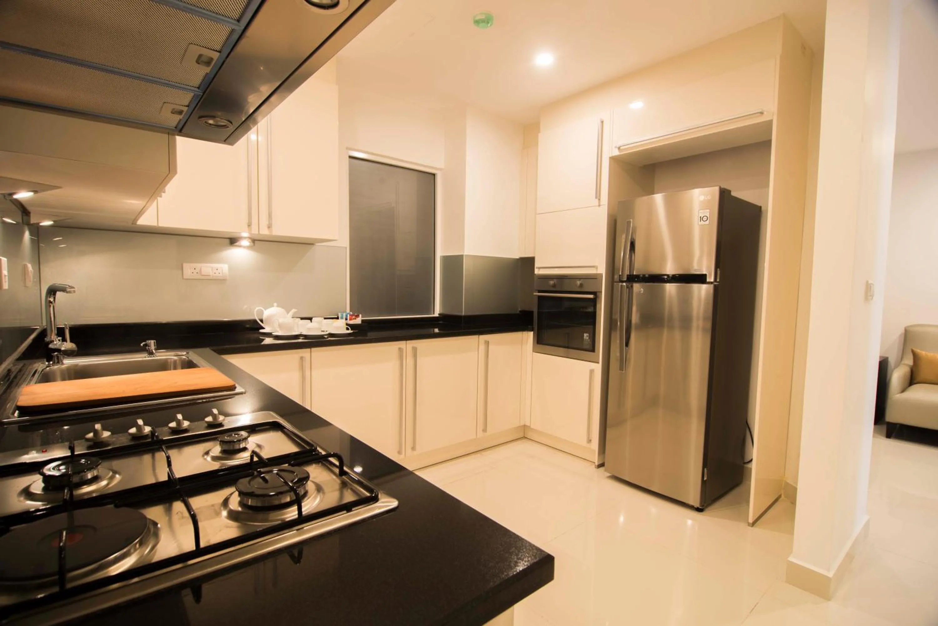 Kitchen or kitchenette in Platinum One Suites