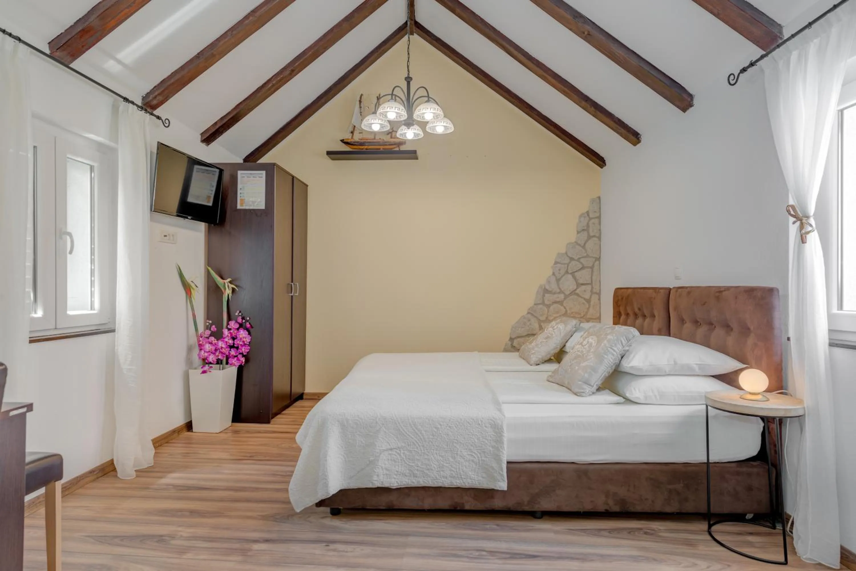 Photo of the whole room, Bed in Guesthouse Imperator