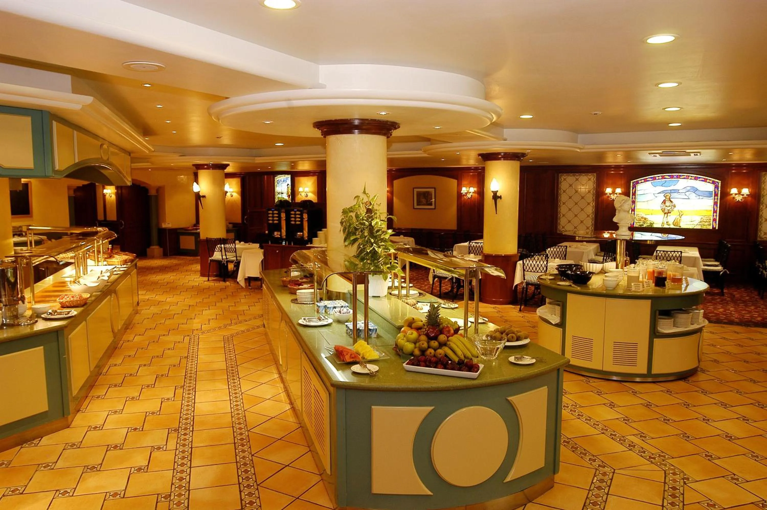 Food in Andorra Palace