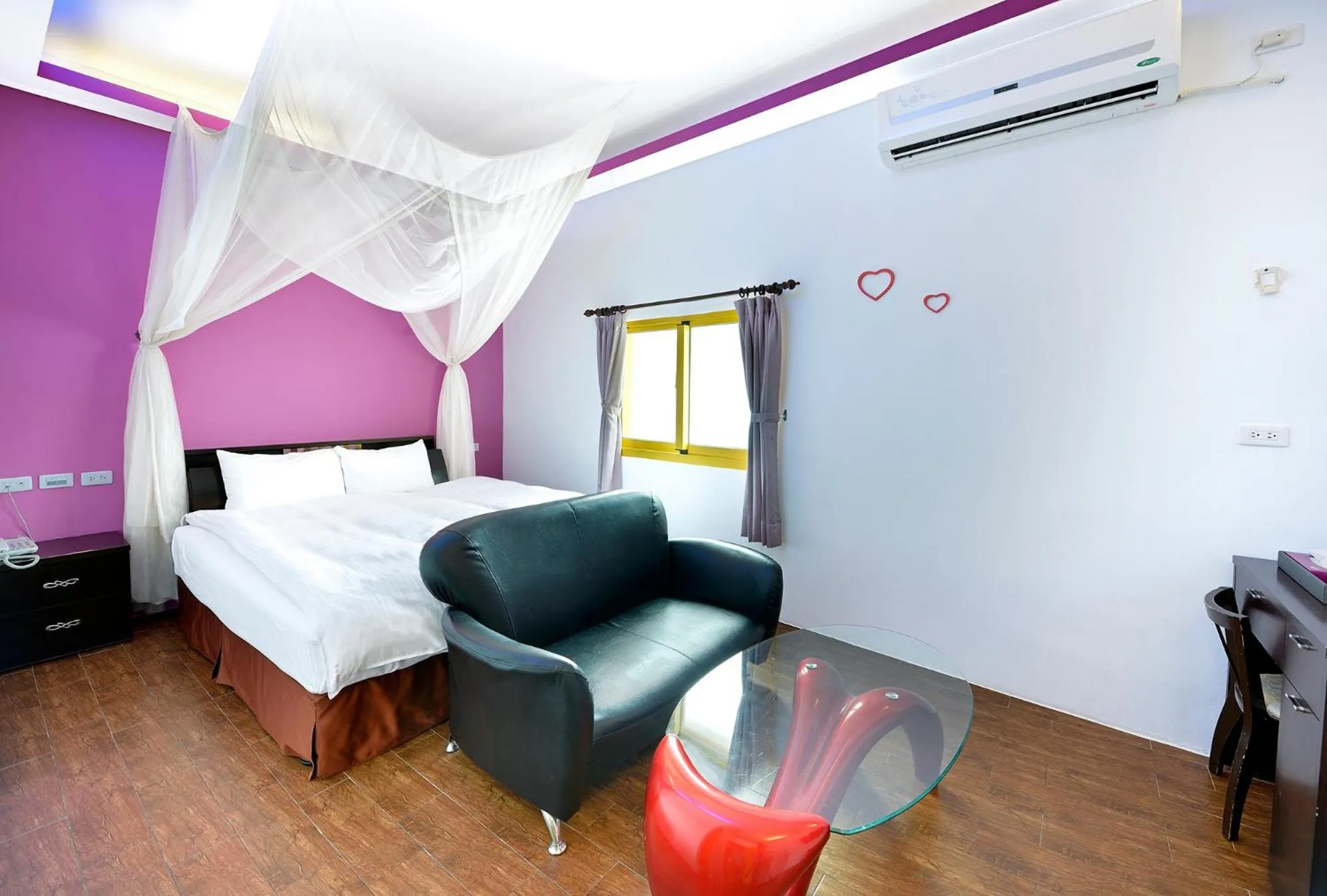 bunk bed, Bed in Star Inn 888