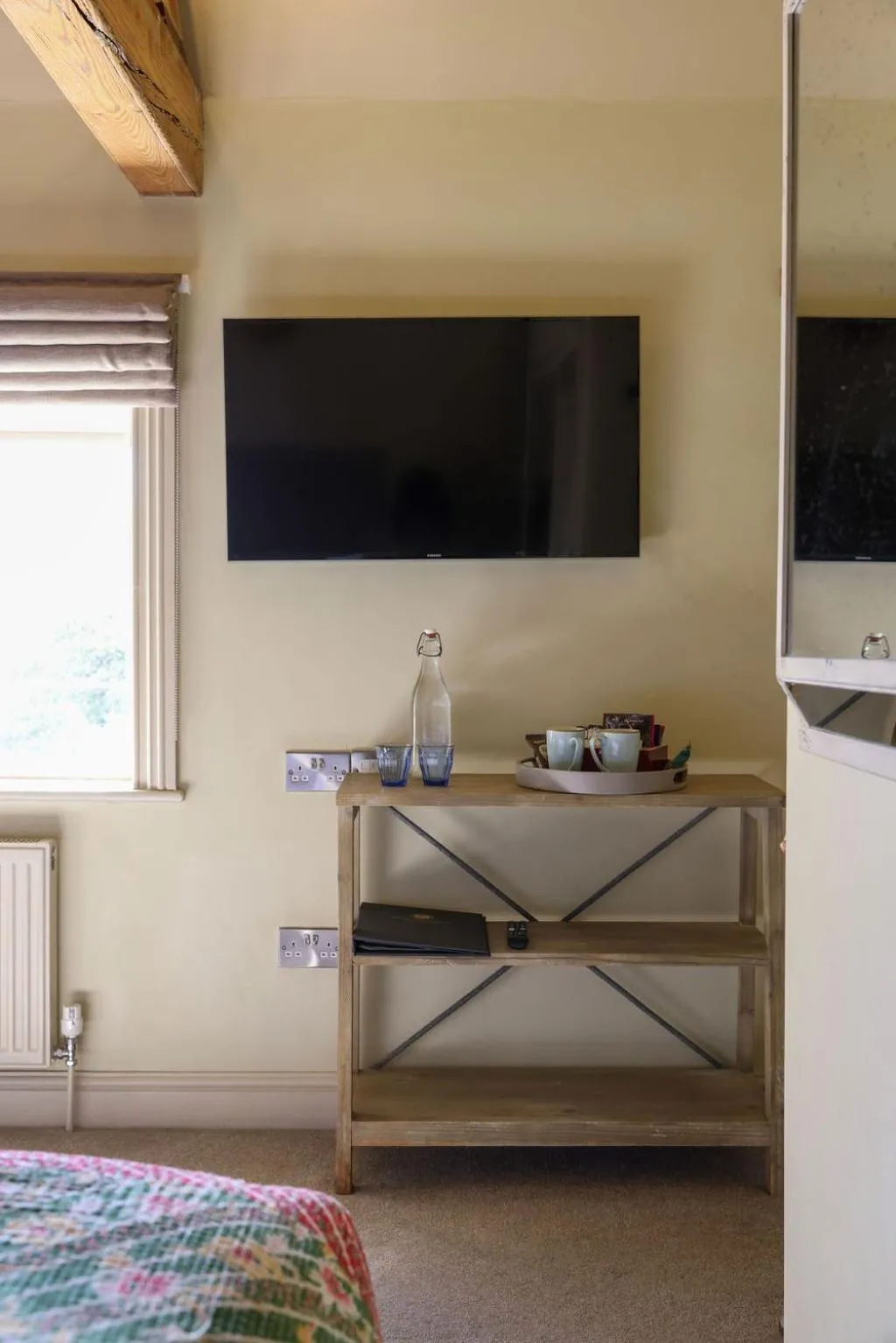 TV and multimedia, Bed in The Tickled Trout