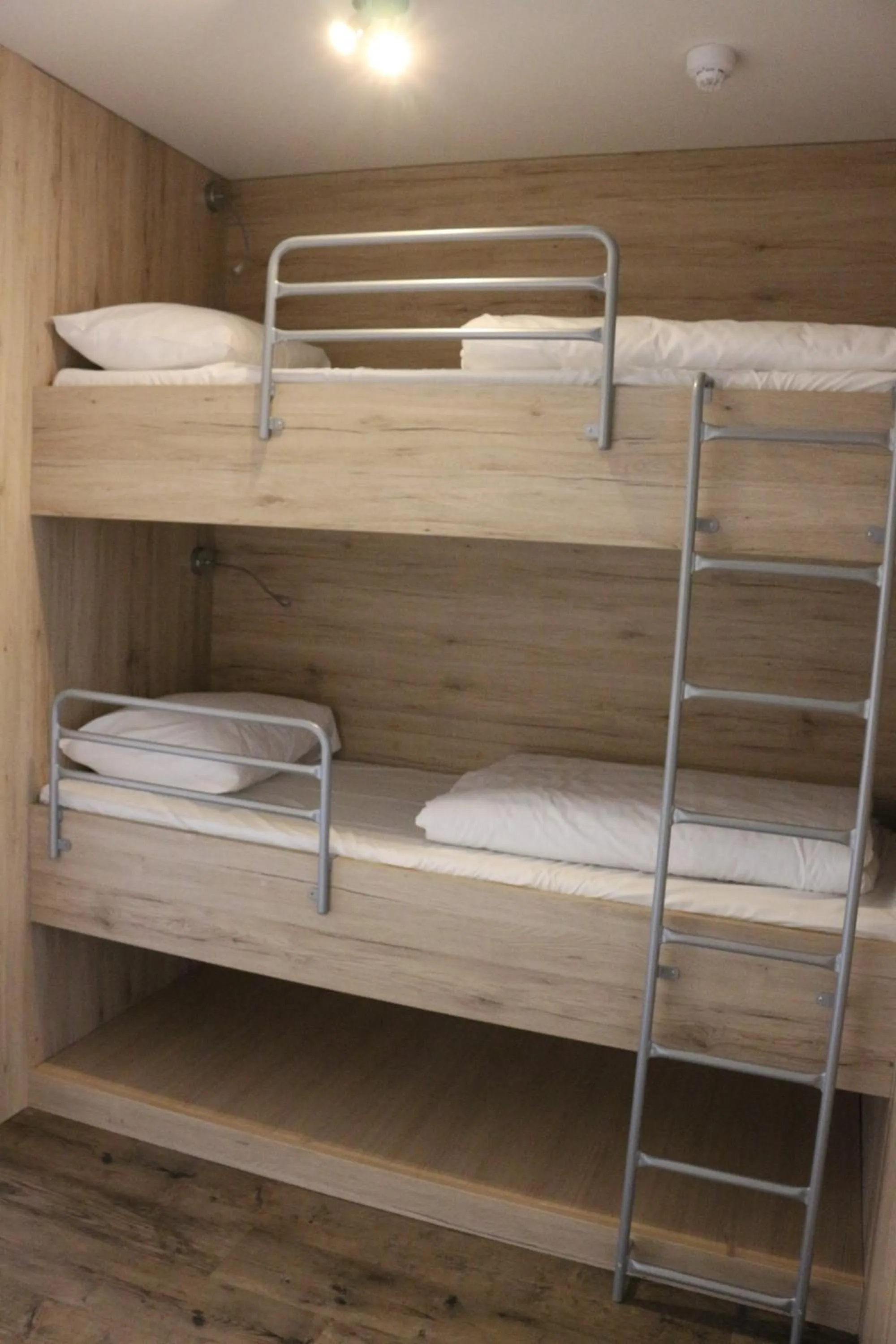 Bedroom, Bed in Holiday Suites Westende - Middelkerke