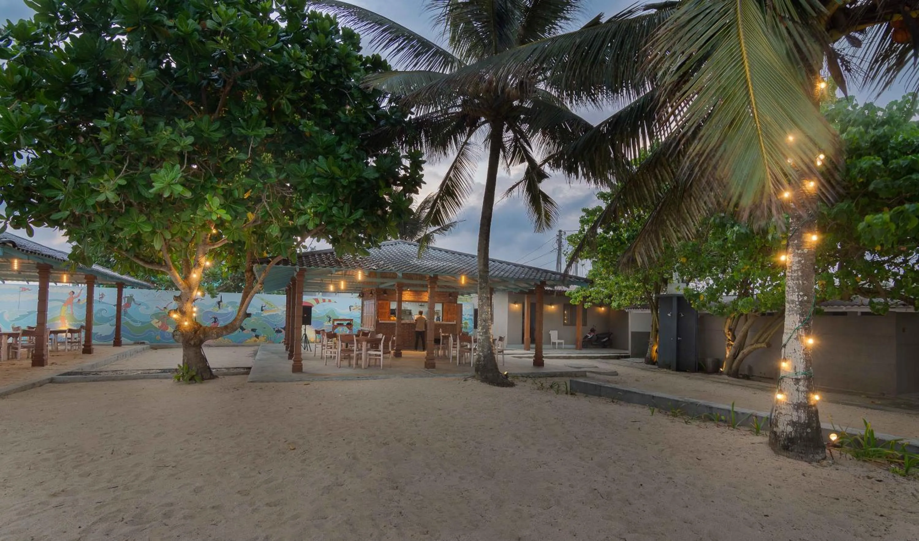 Restaurant/places to eat in South Lake Resort Koggala