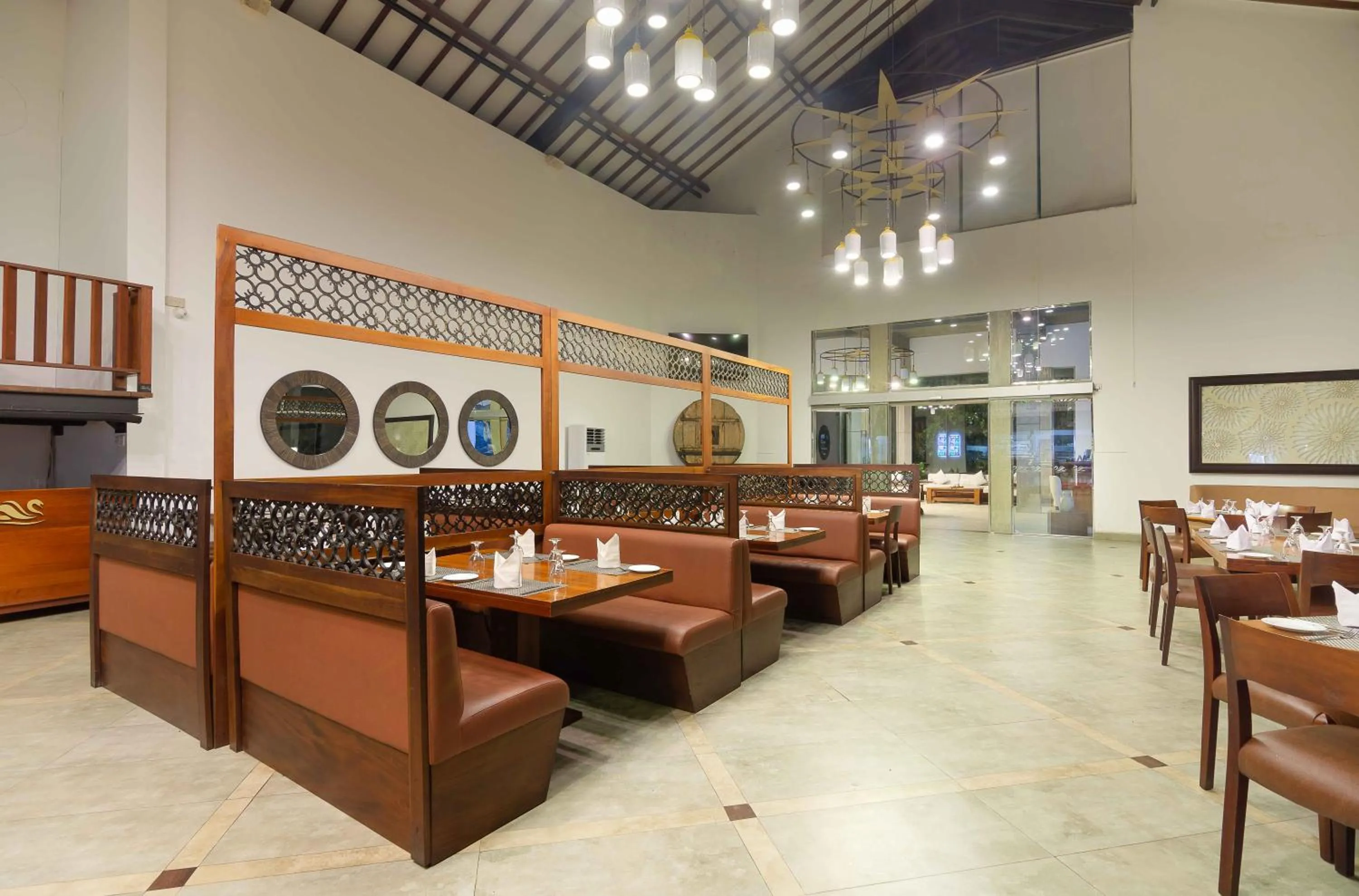 Restaurant/places to eat in South Lake Resort Koggala