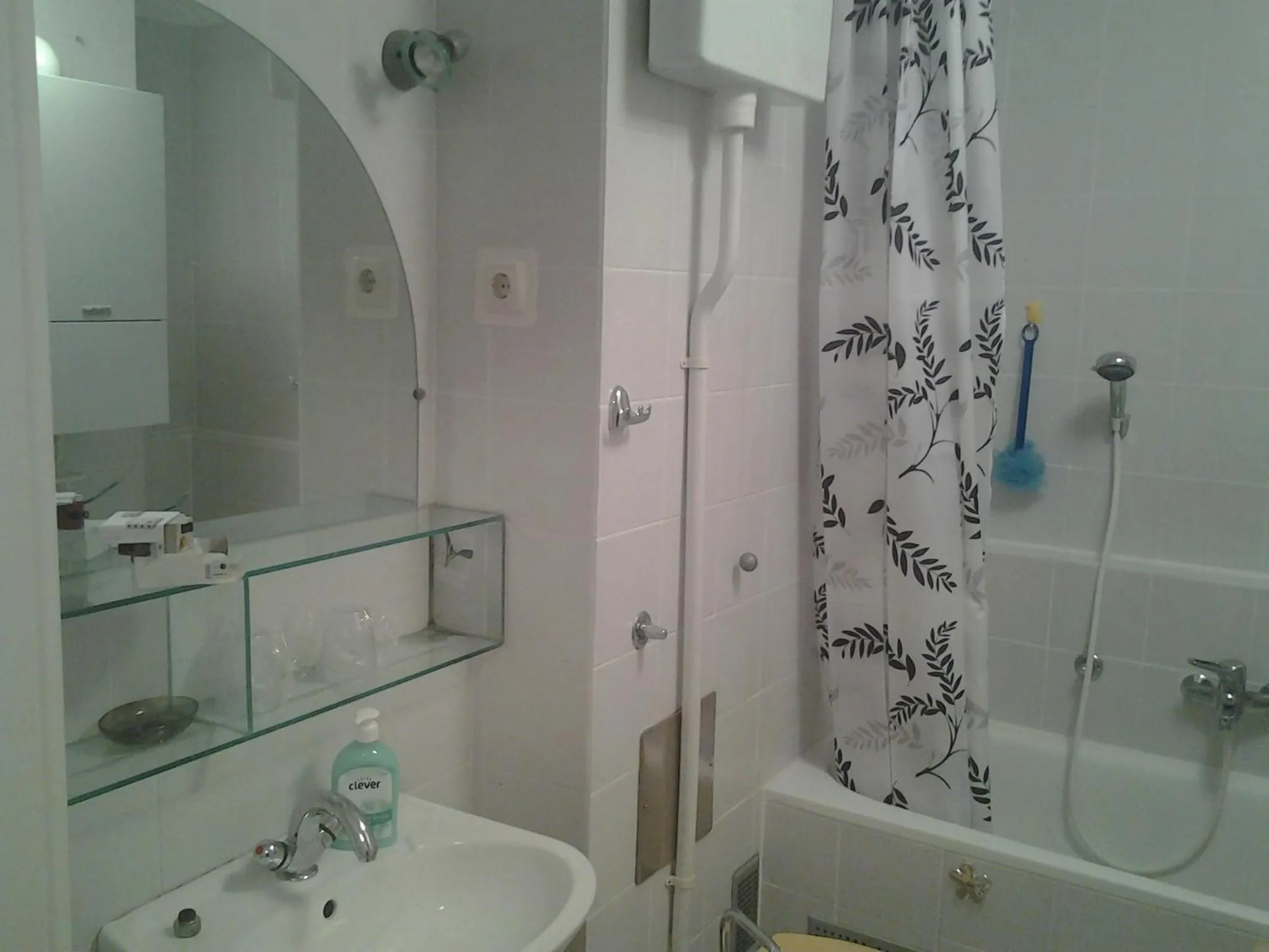 Bathroom in Apartment Karlos