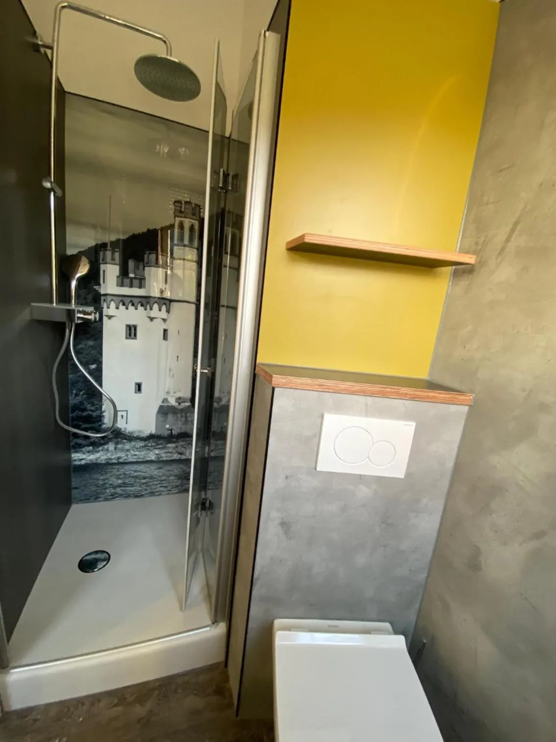 Shower in Hotel Krone