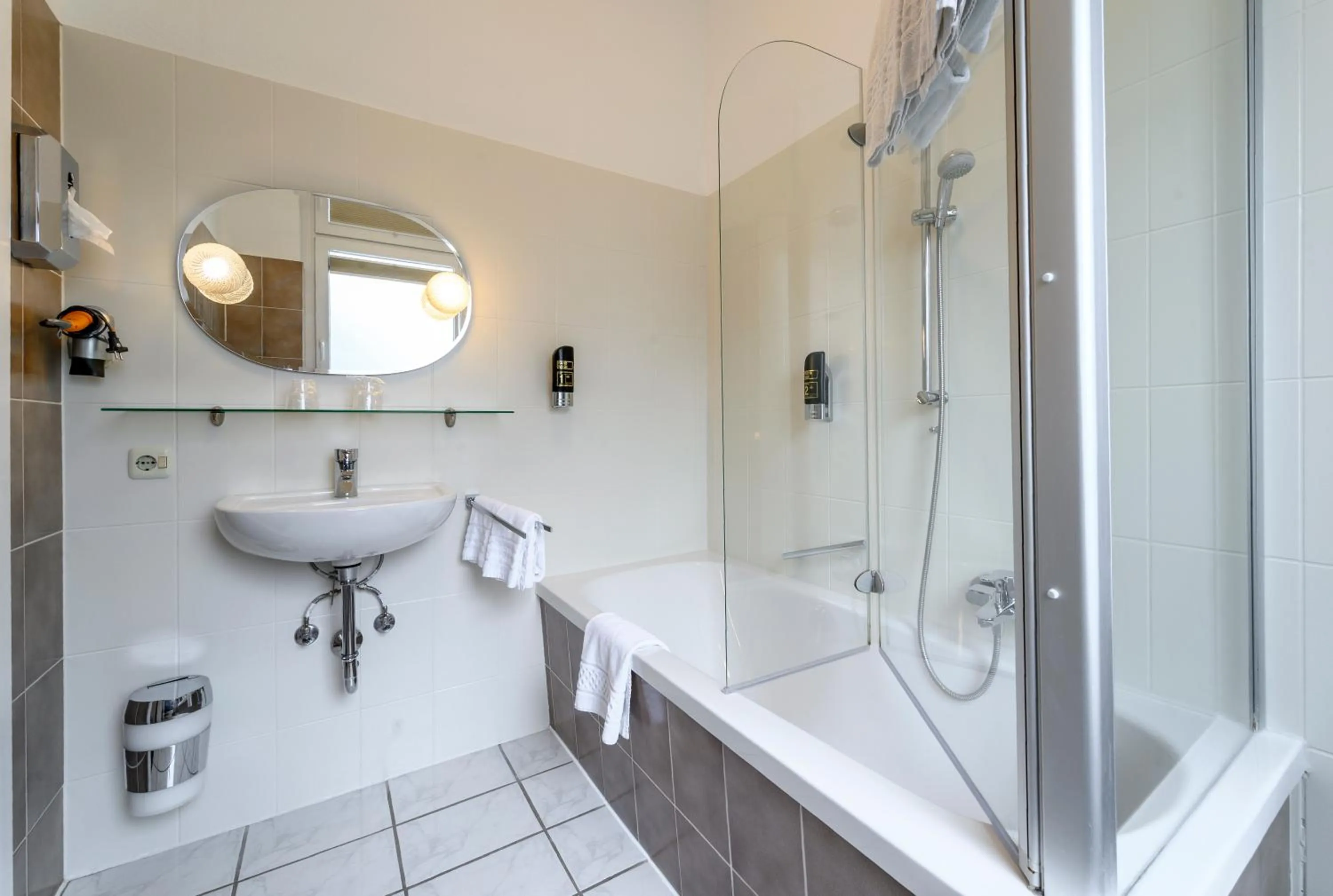 Shower in Hotel Krone