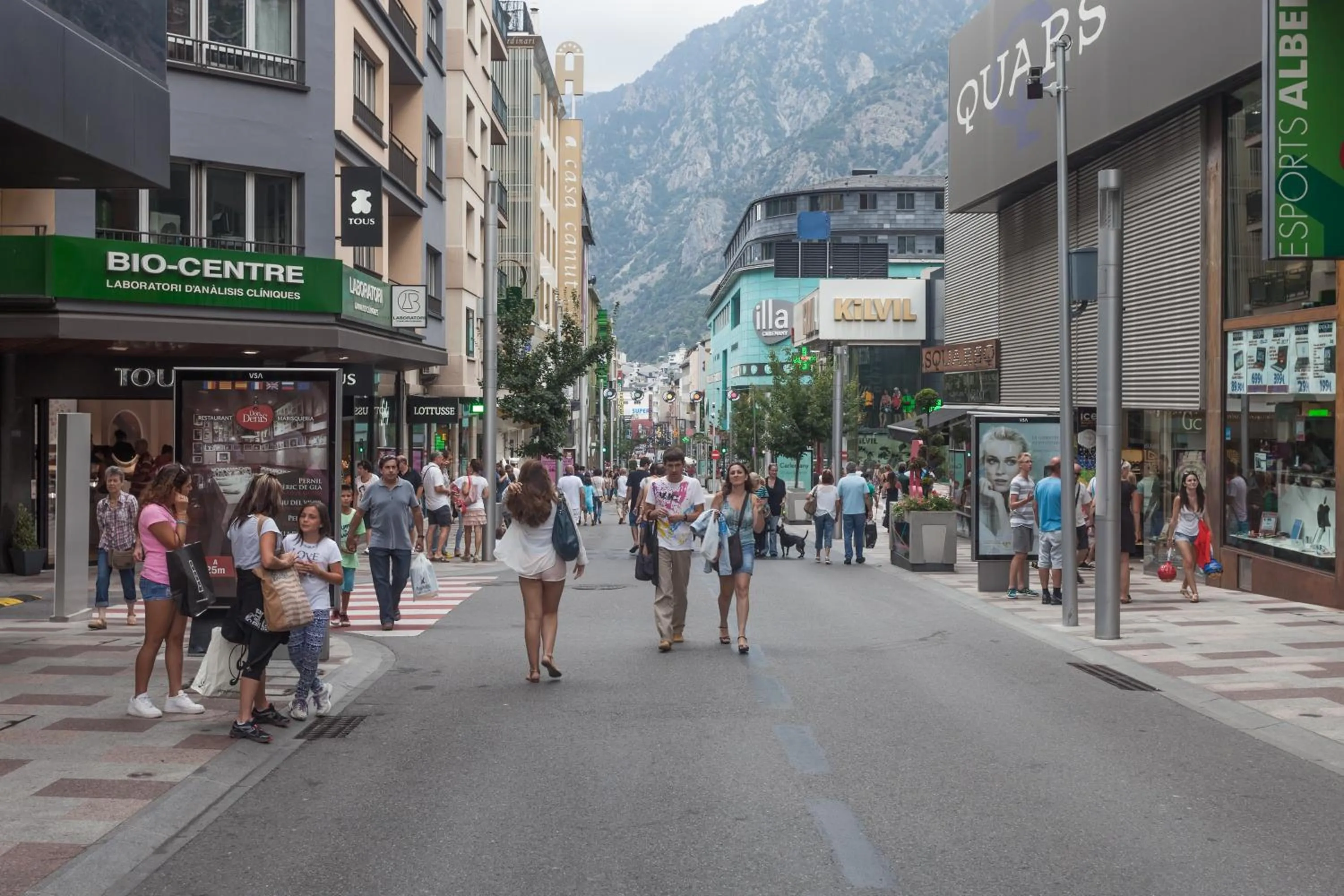 Shopping Area in Insitu Eurotel Andorra